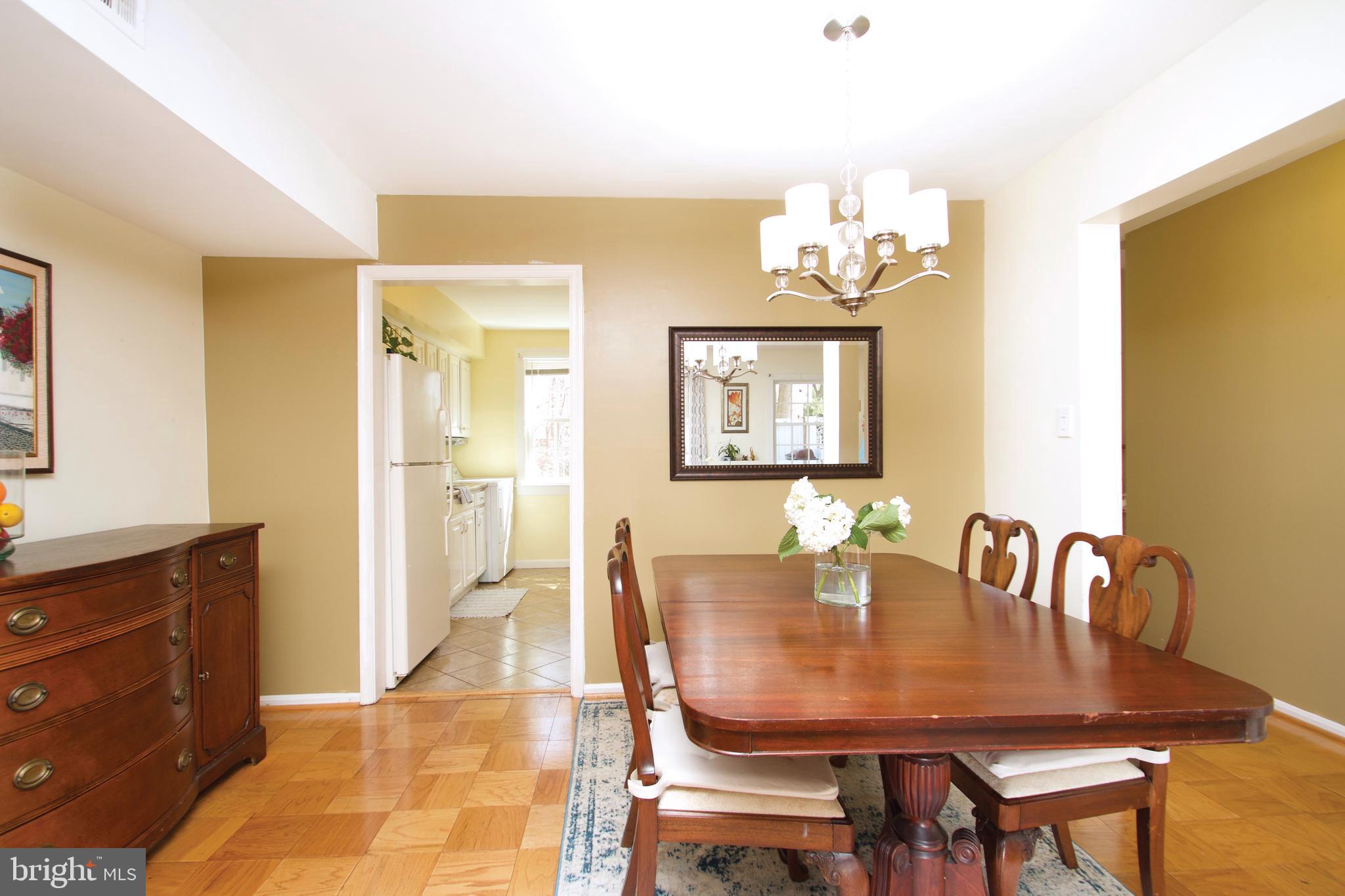 REGENT SQUARE - Residential Lease