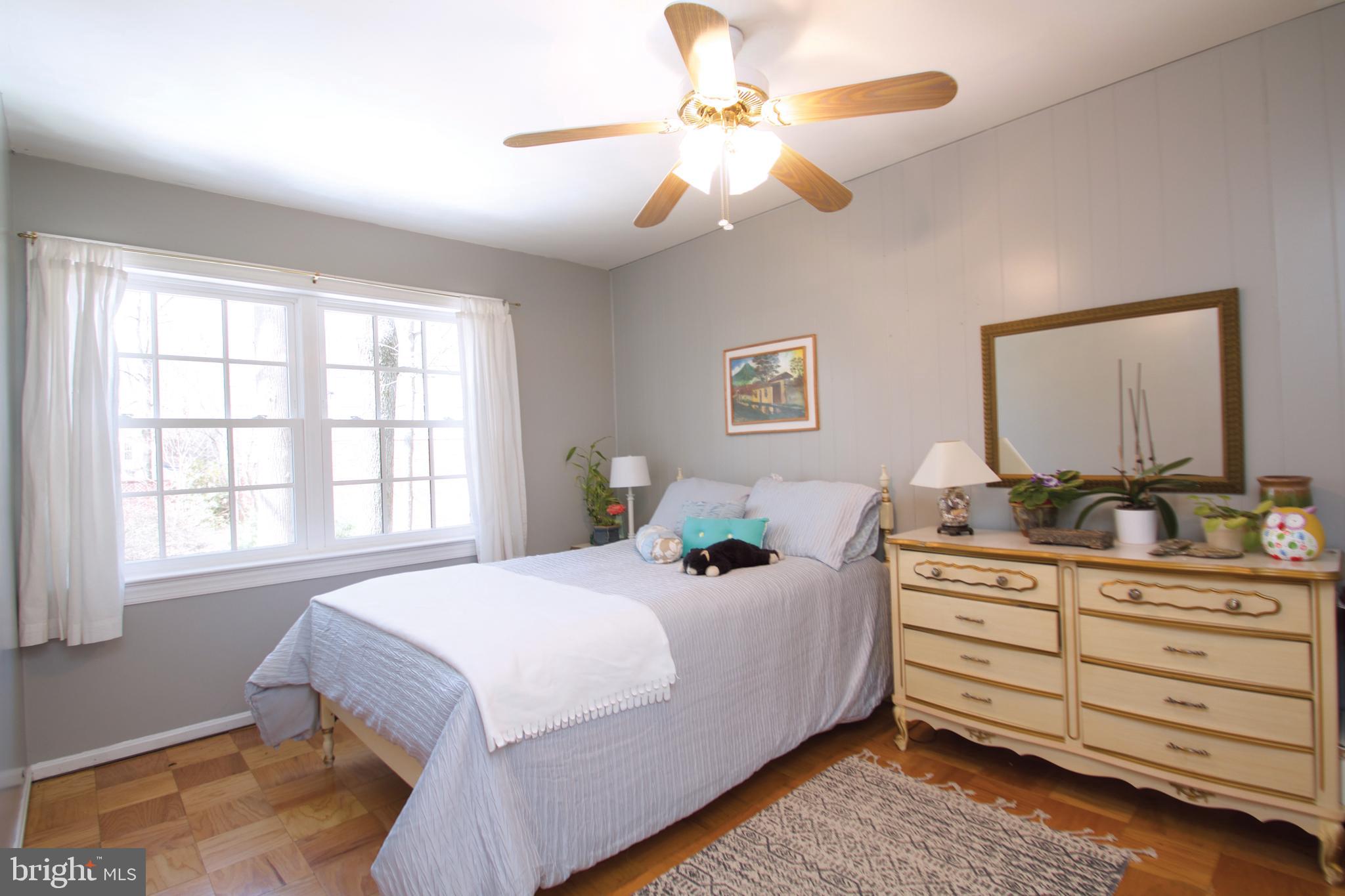 REGENT SQUARE - Residential Lease