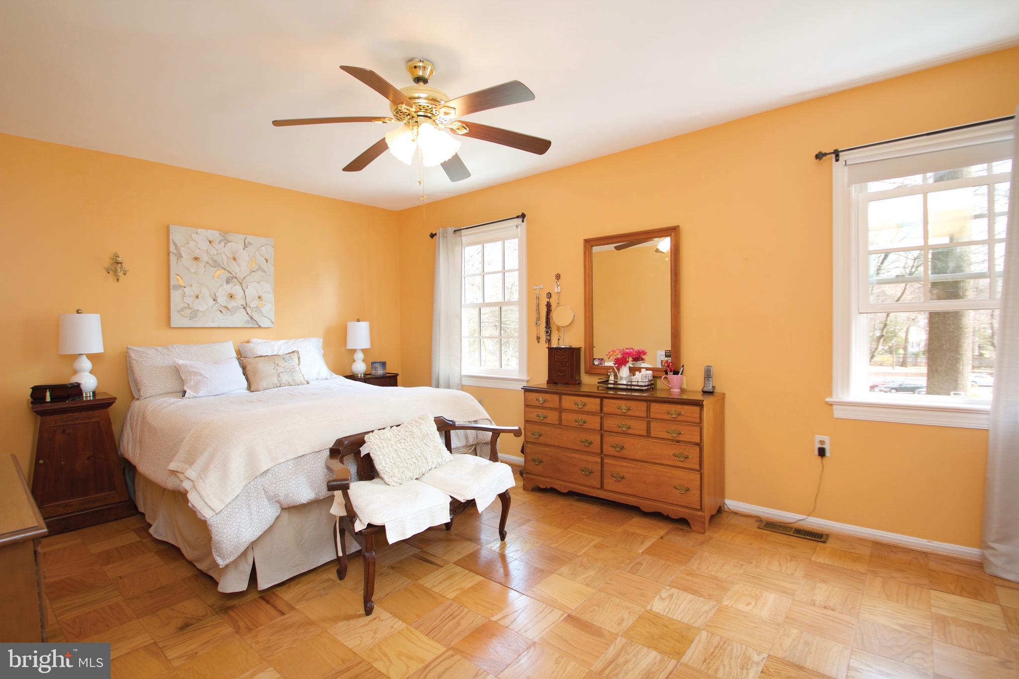 REGENT SQUARE - Residential Lease