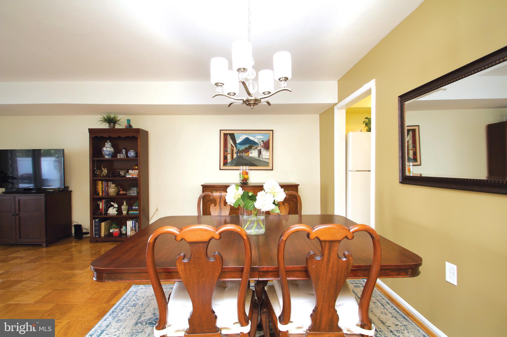 REGENT SQUARE - Residential Lease