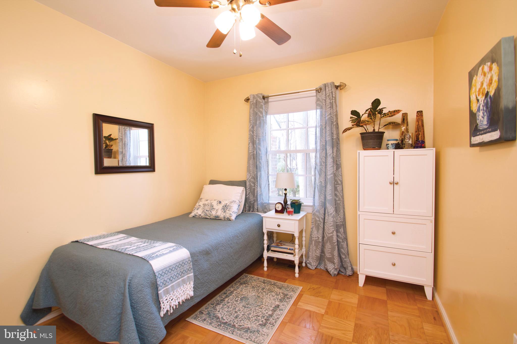 REGENT SQUARE - Residential Lease