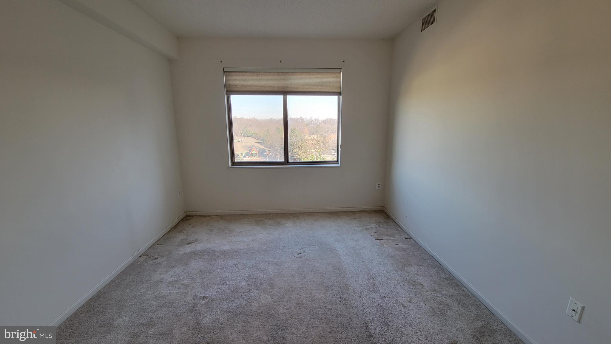 VANTAGE POINT WEST AT LW - Residential