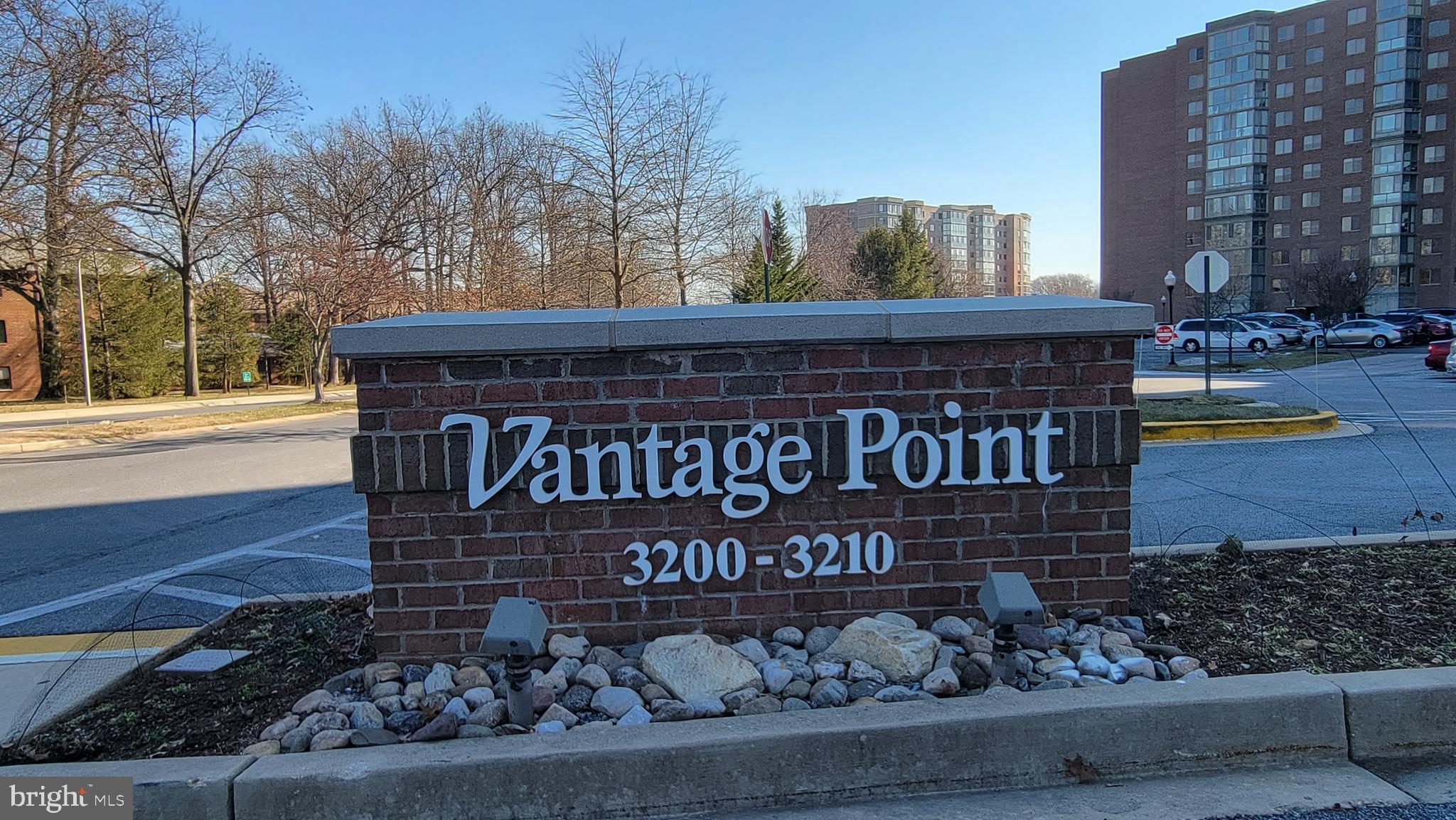 VANTAGE POINT WEST AT LW - Residential