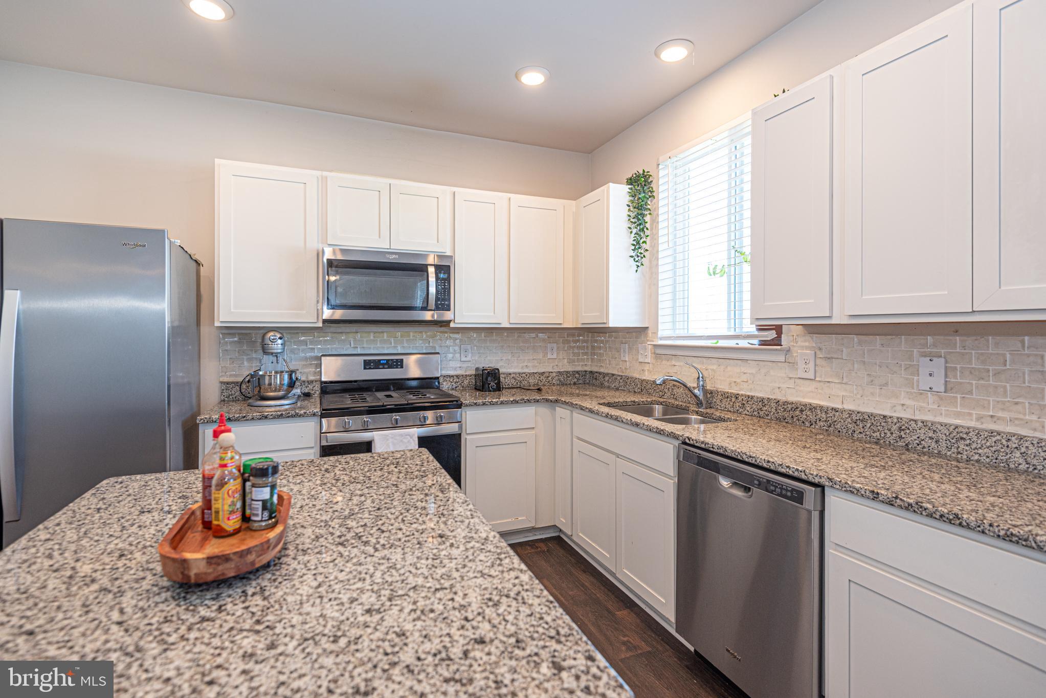 HUNTER'S CREST - Residential