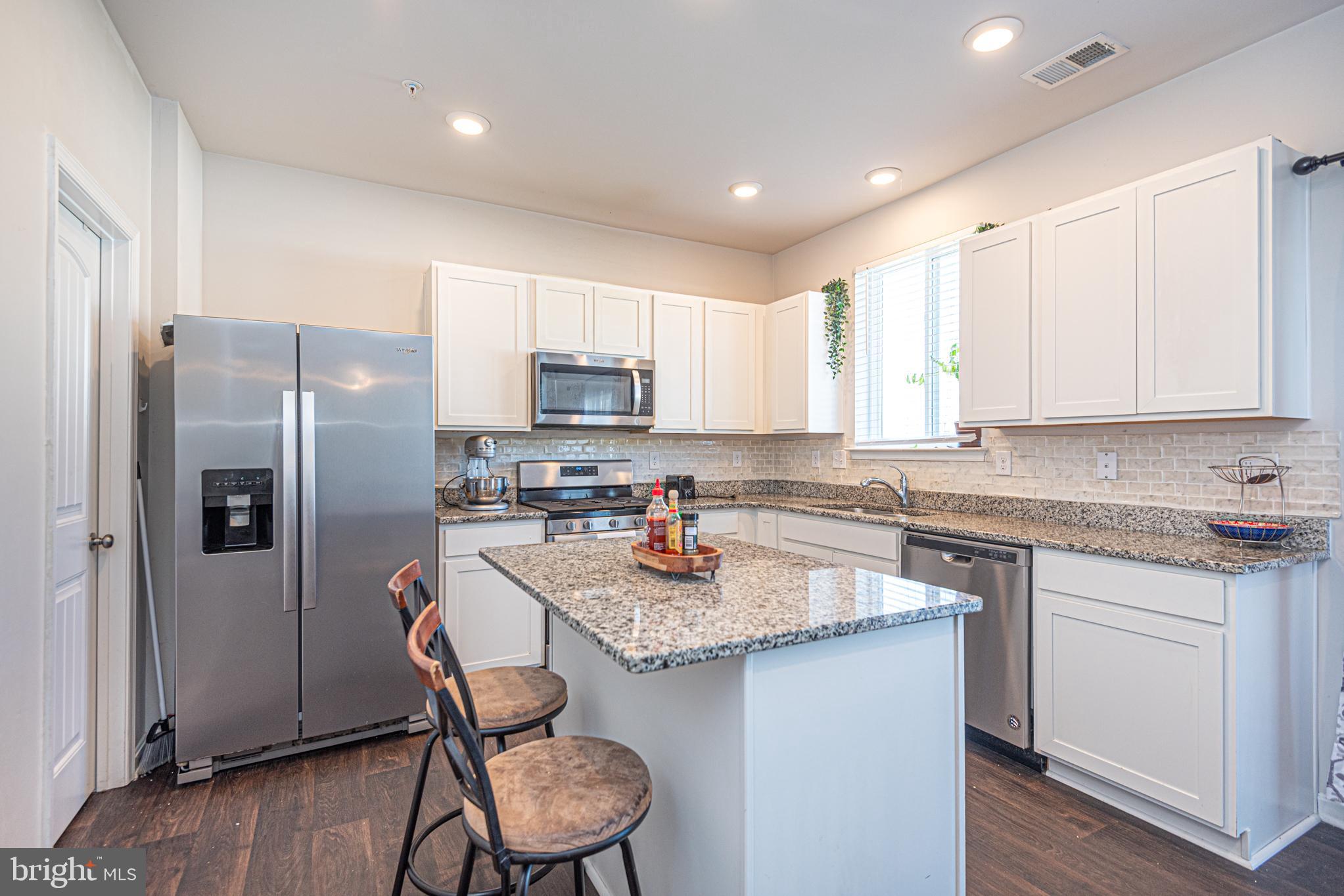 HUNTER'S CREST - Residential