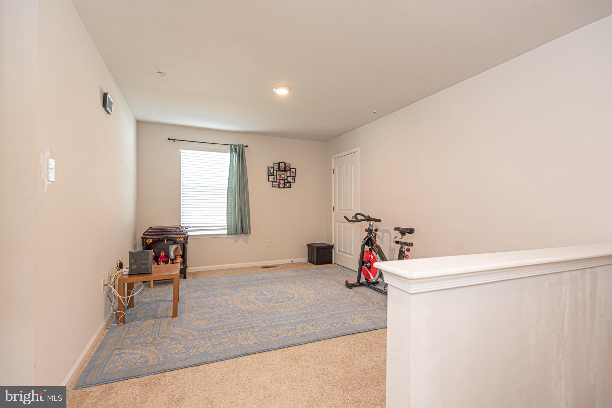 HUNTER'S CREST - Residential