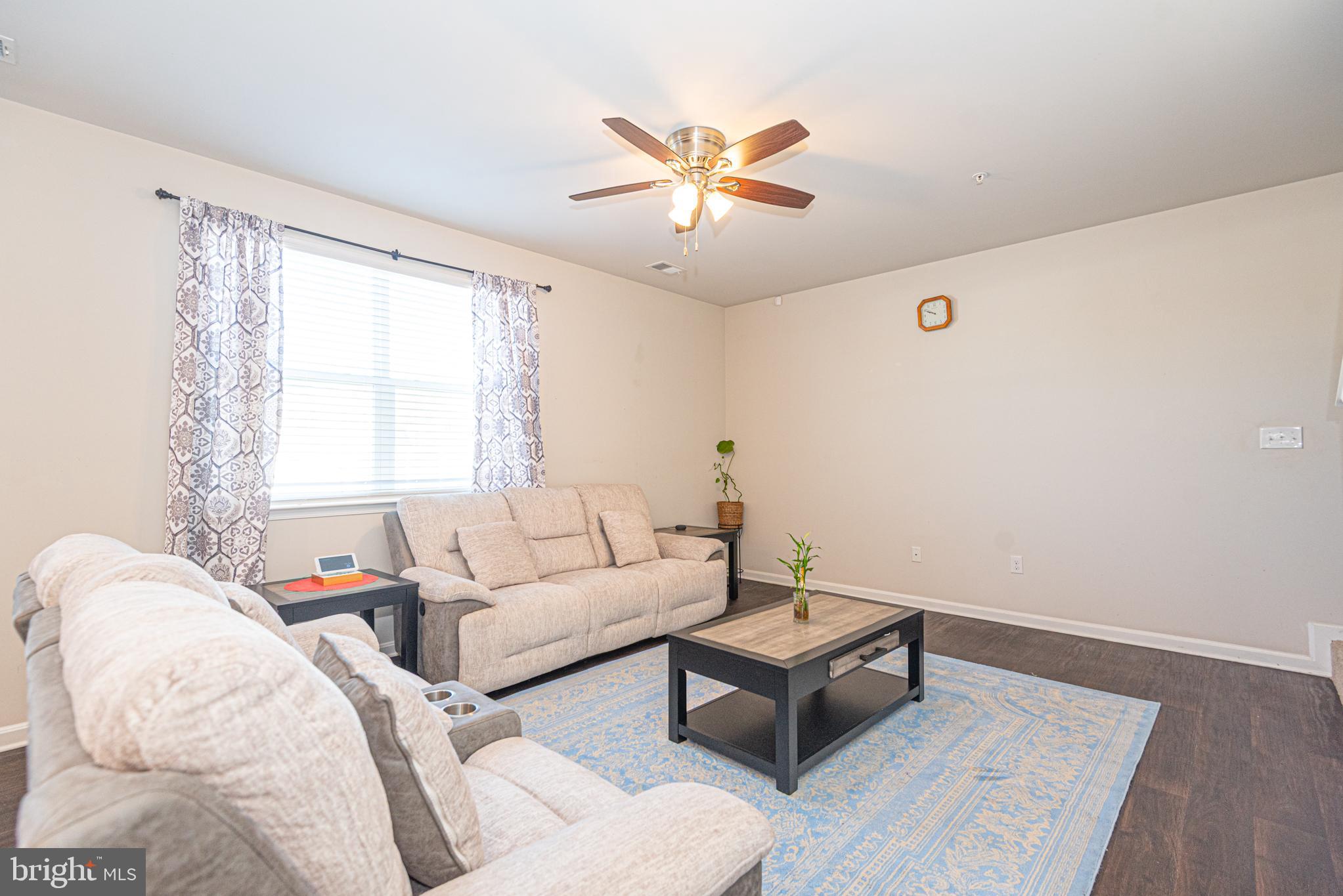 HUNTER'S CREST - Residential