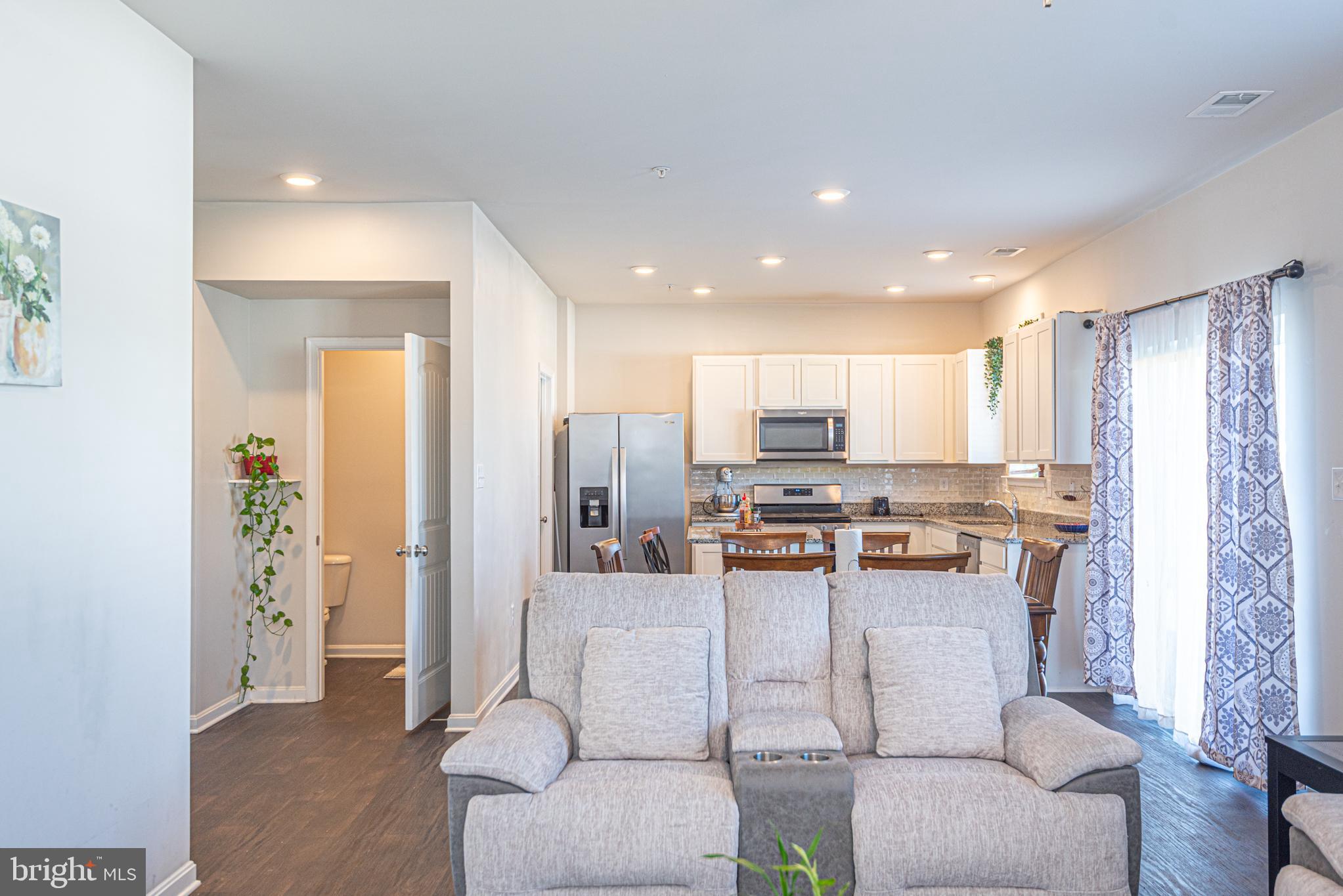 HUNTER'S CREST - Residential