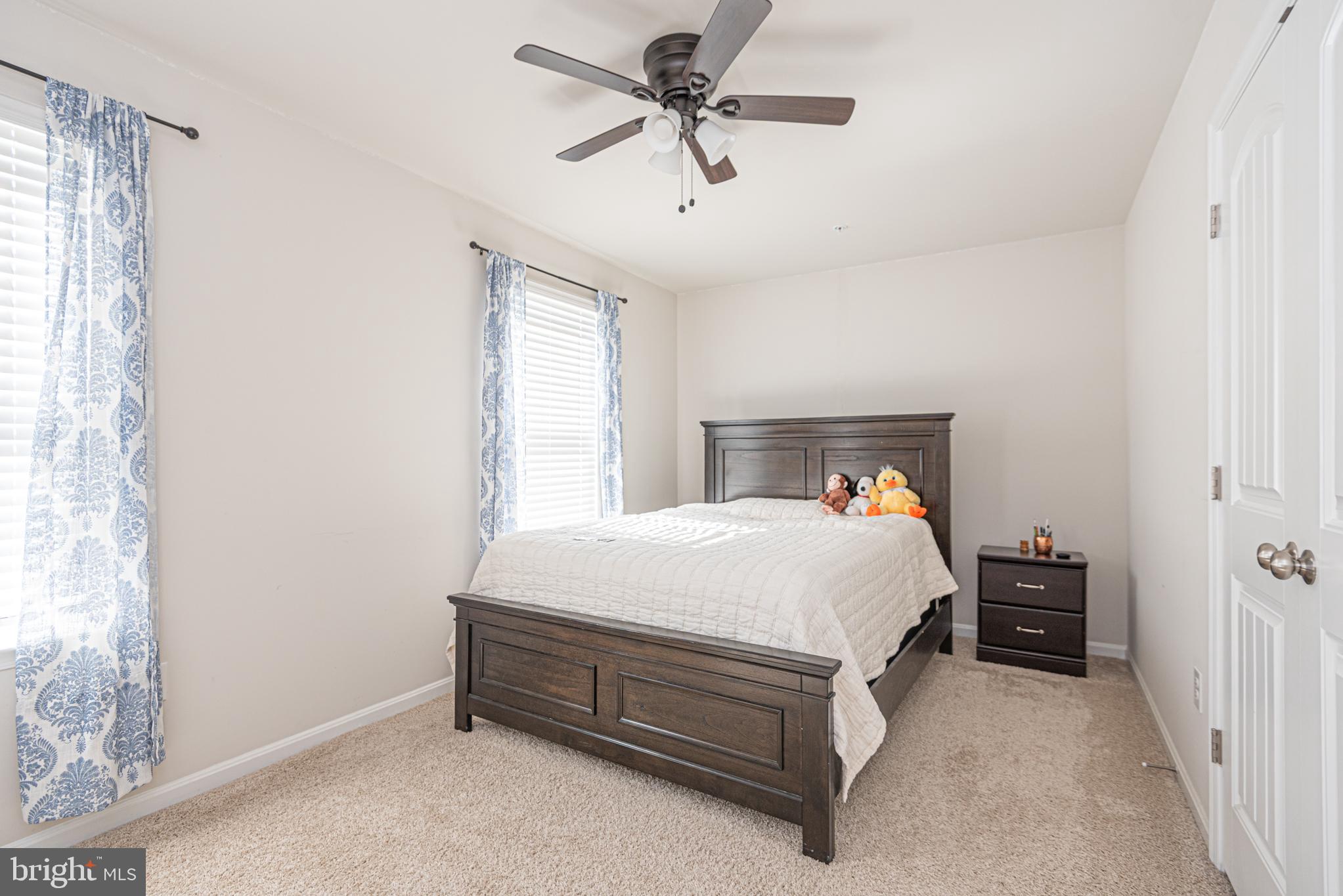 HUNTER'S CREST - Residential