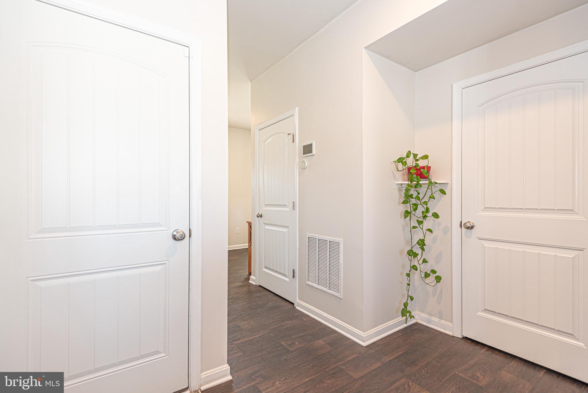 HUNTER'S CREST - Residential