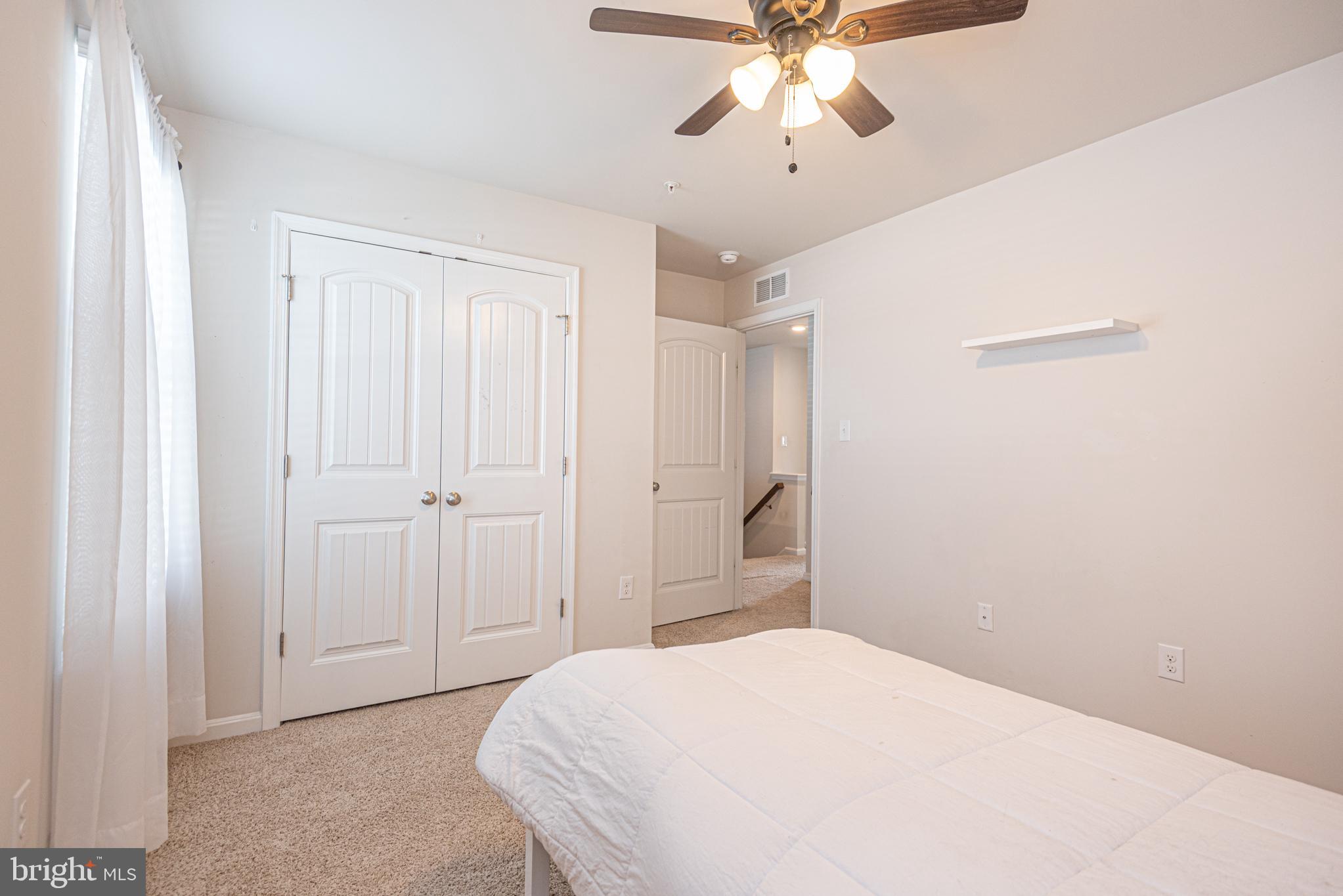 HUNTER'S CREST - Residential