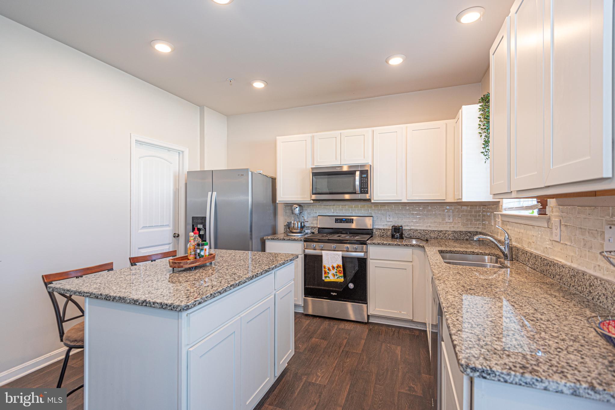 HUNTER'S CREST - Residential