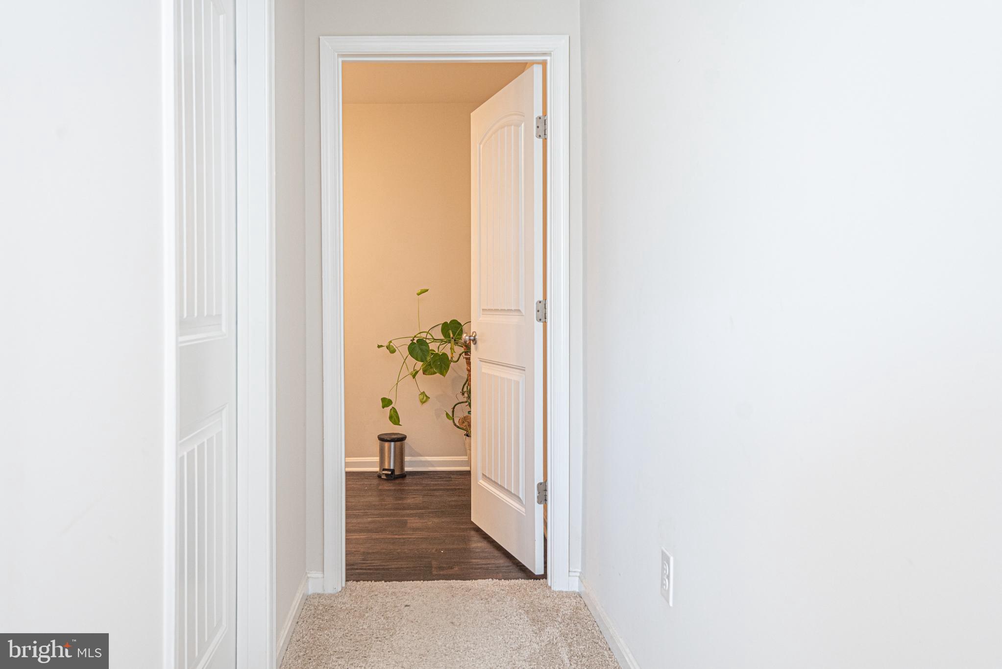 HUNTER'S CREST - Residential