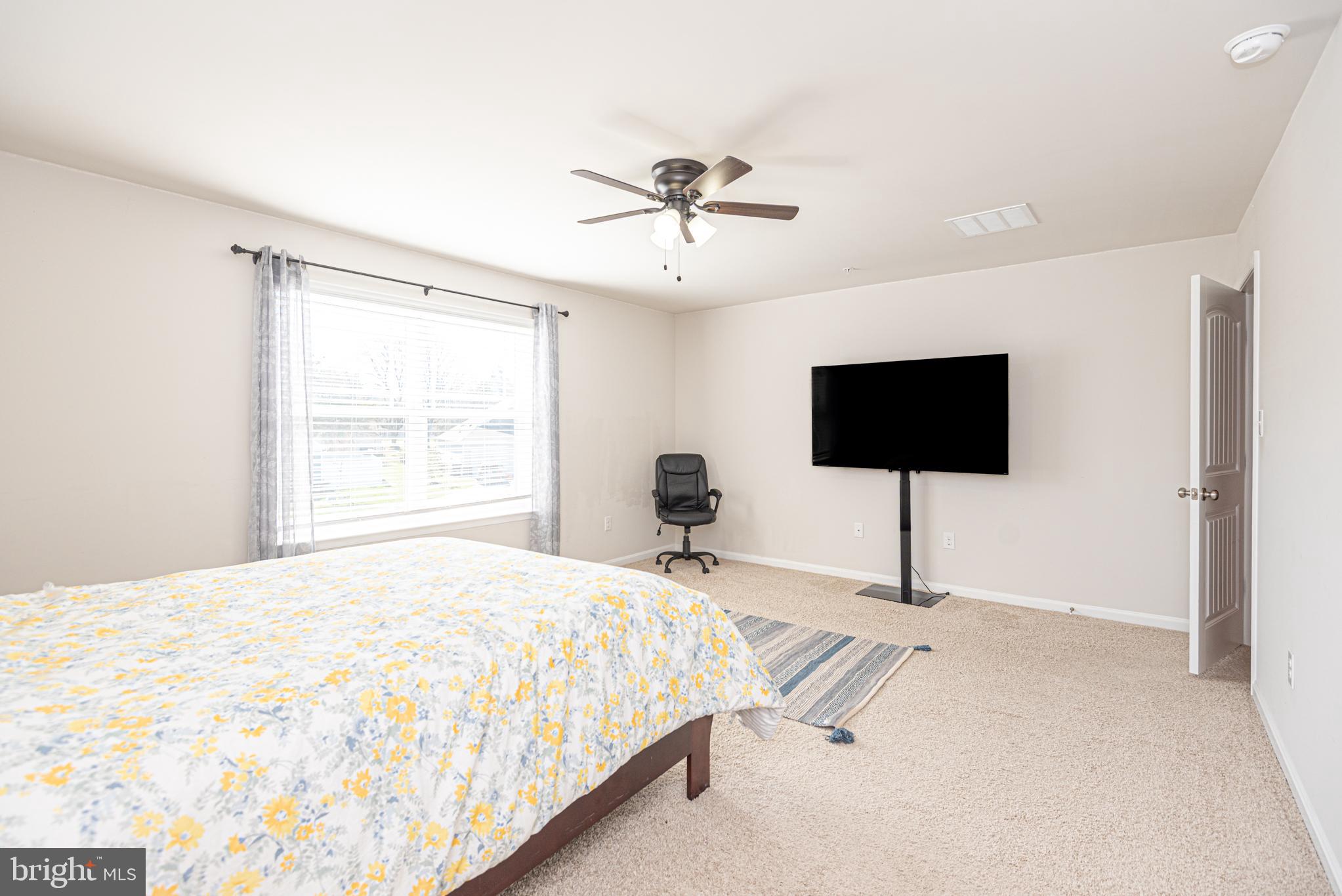 HUNTER'S CREST - Residential