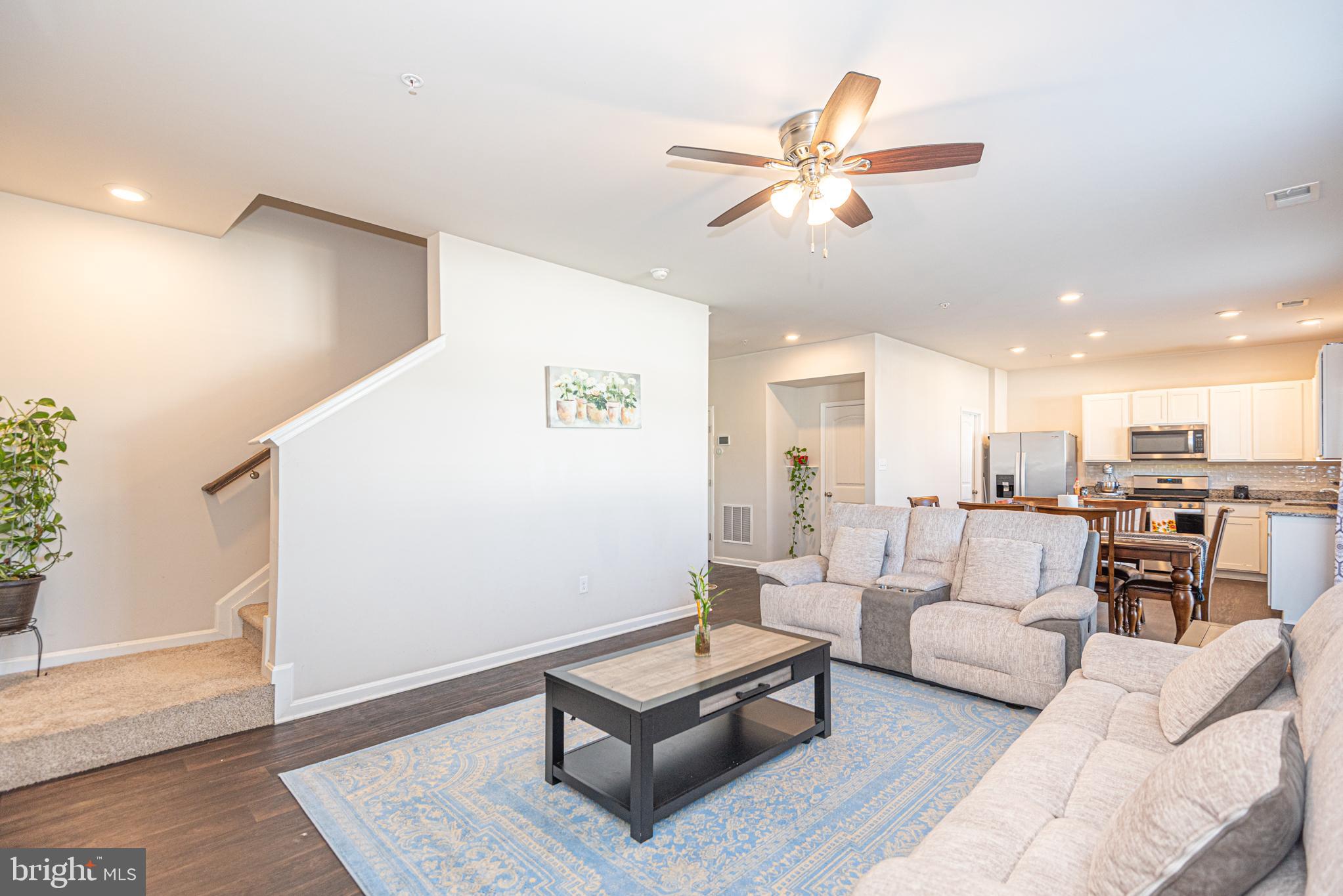 HUNTER'S CREST - Residential