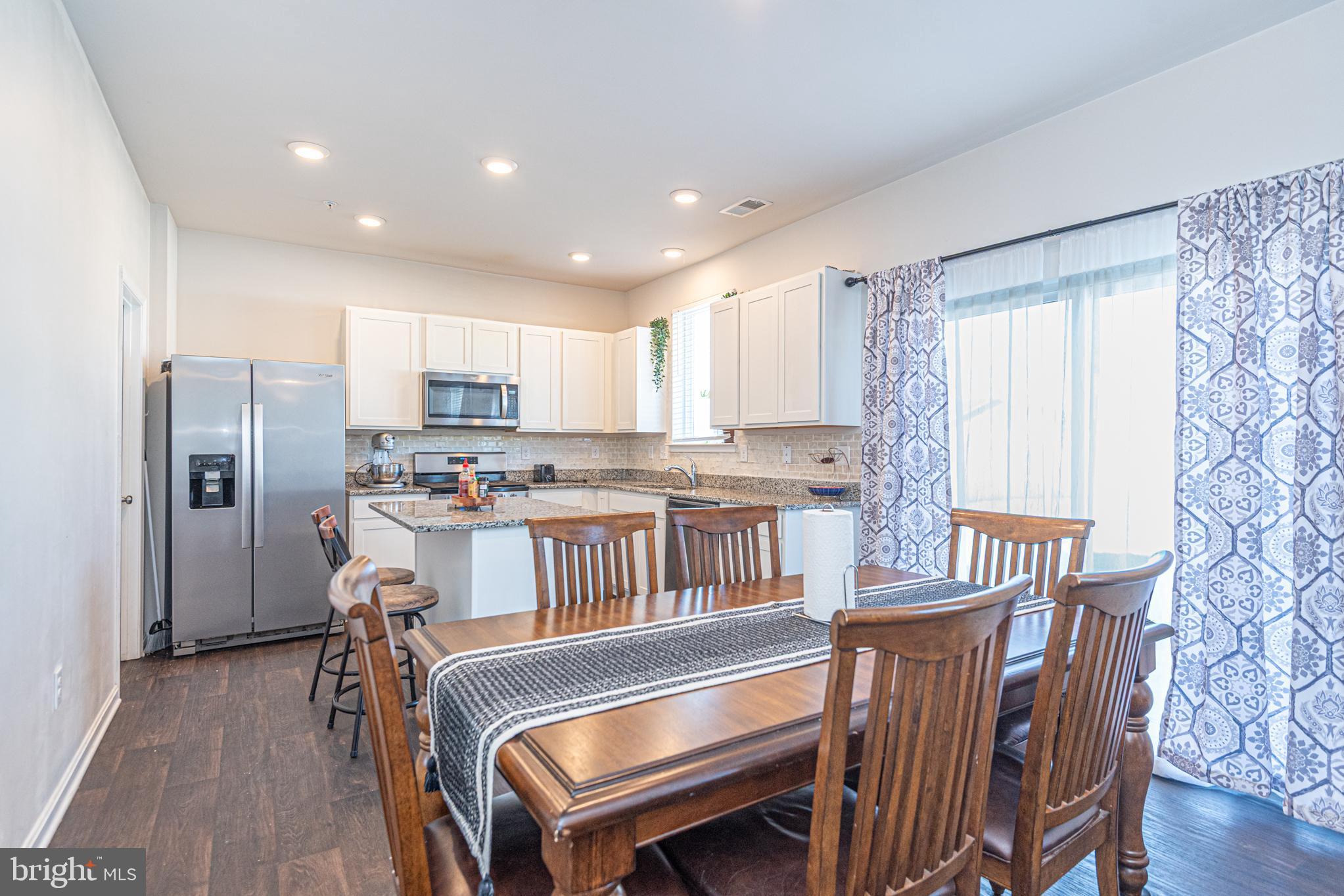 HUNTER'S CREST - Residential