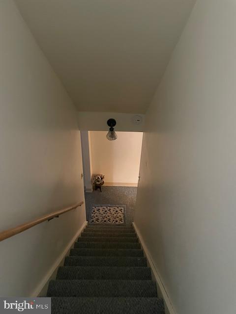 PINE KNOLL - Residential