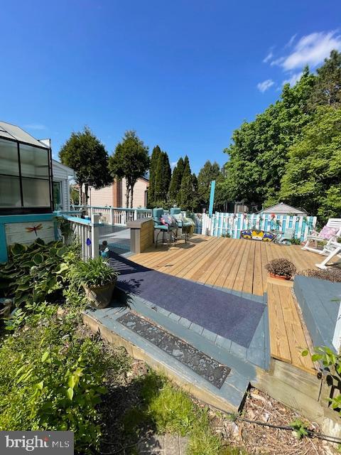 PINE KNOLL - Residential