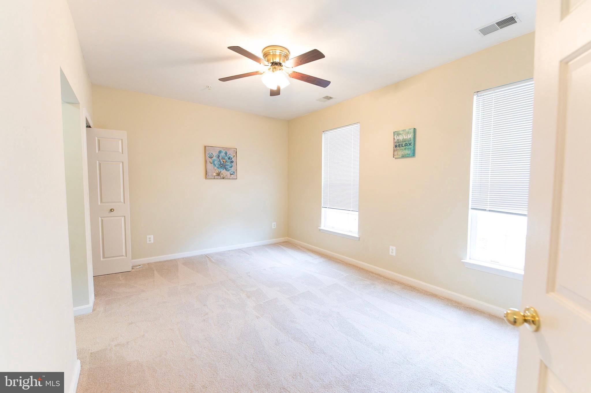 HOLLINGTON - Residential