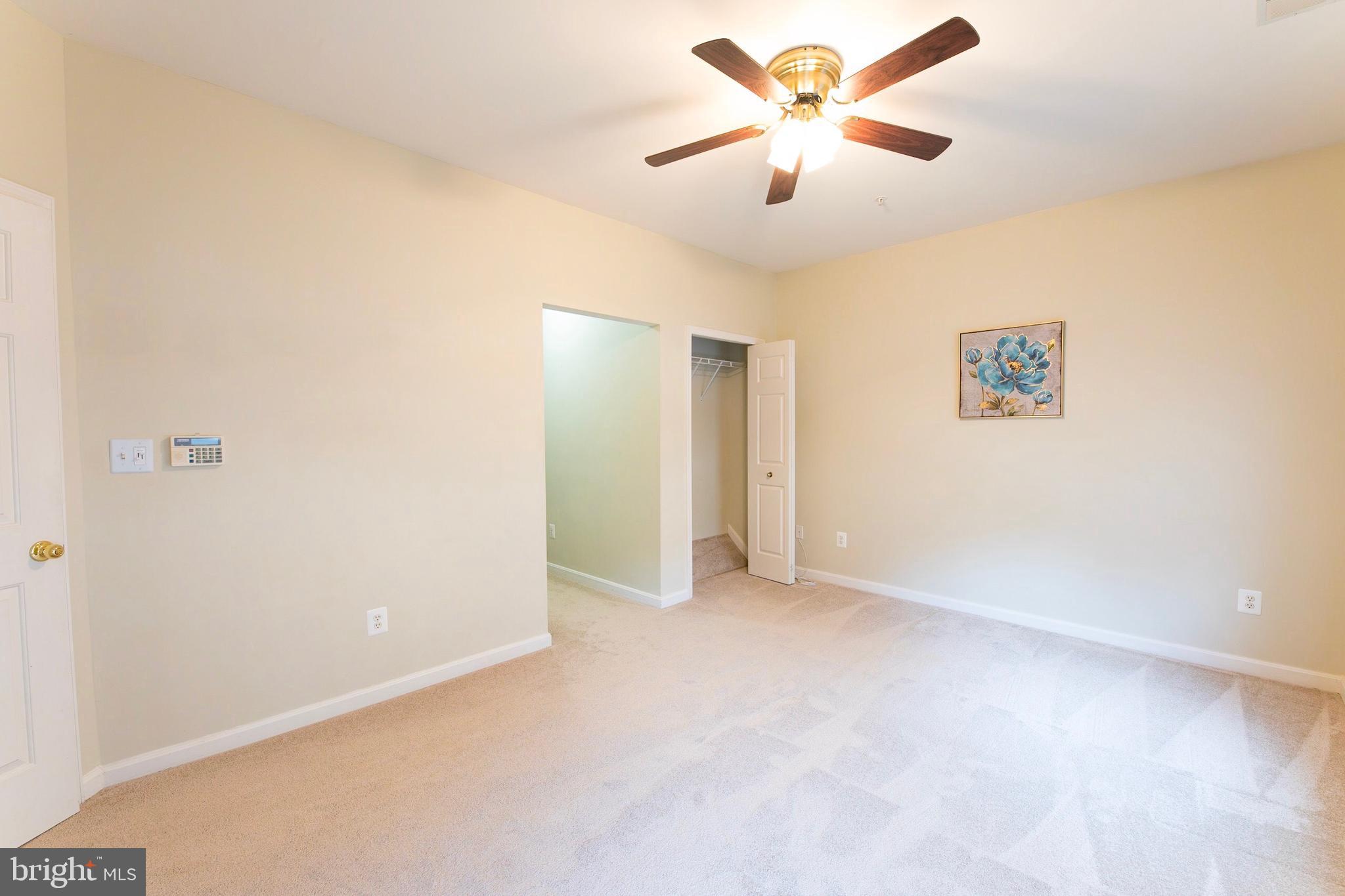 HOLLINGTON - Residential