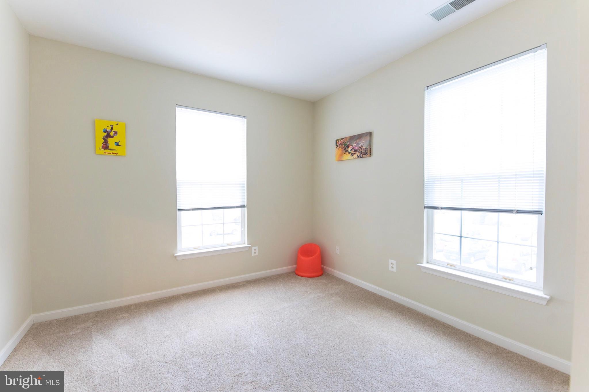 HOLLINGTON - Residential