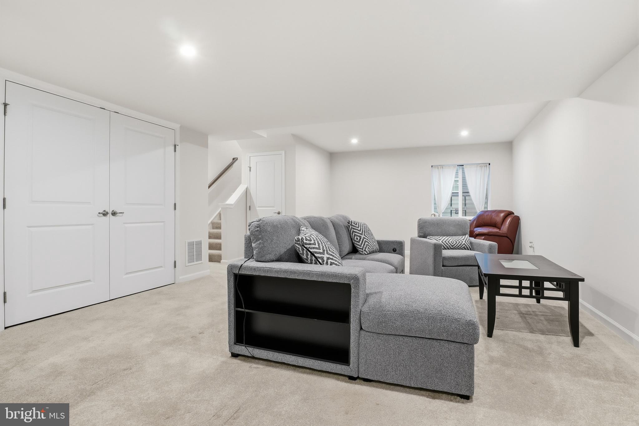 SPRINGETTSBURY TWP - Residential