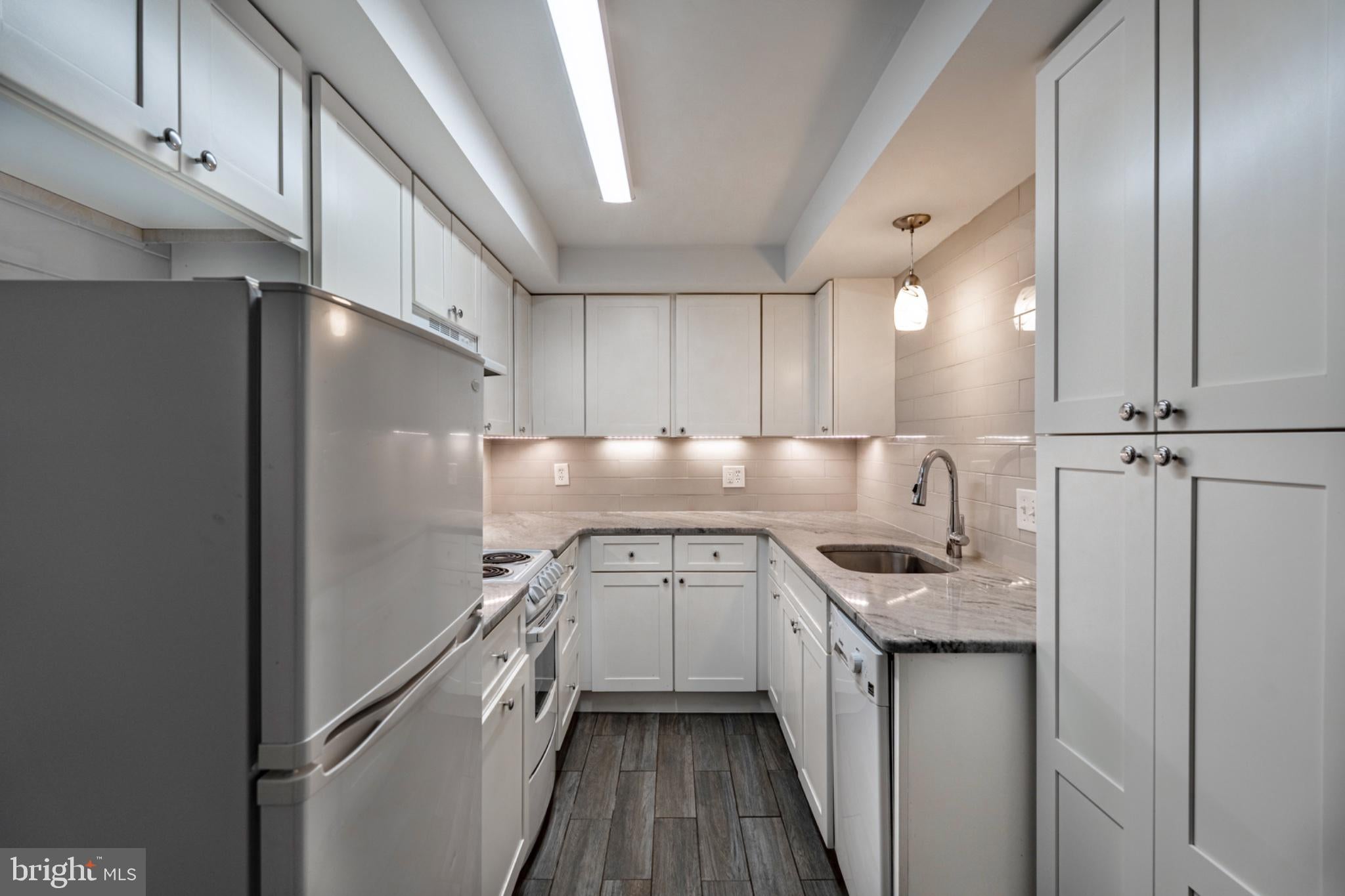 207 WALNUT HILL ROAD C1