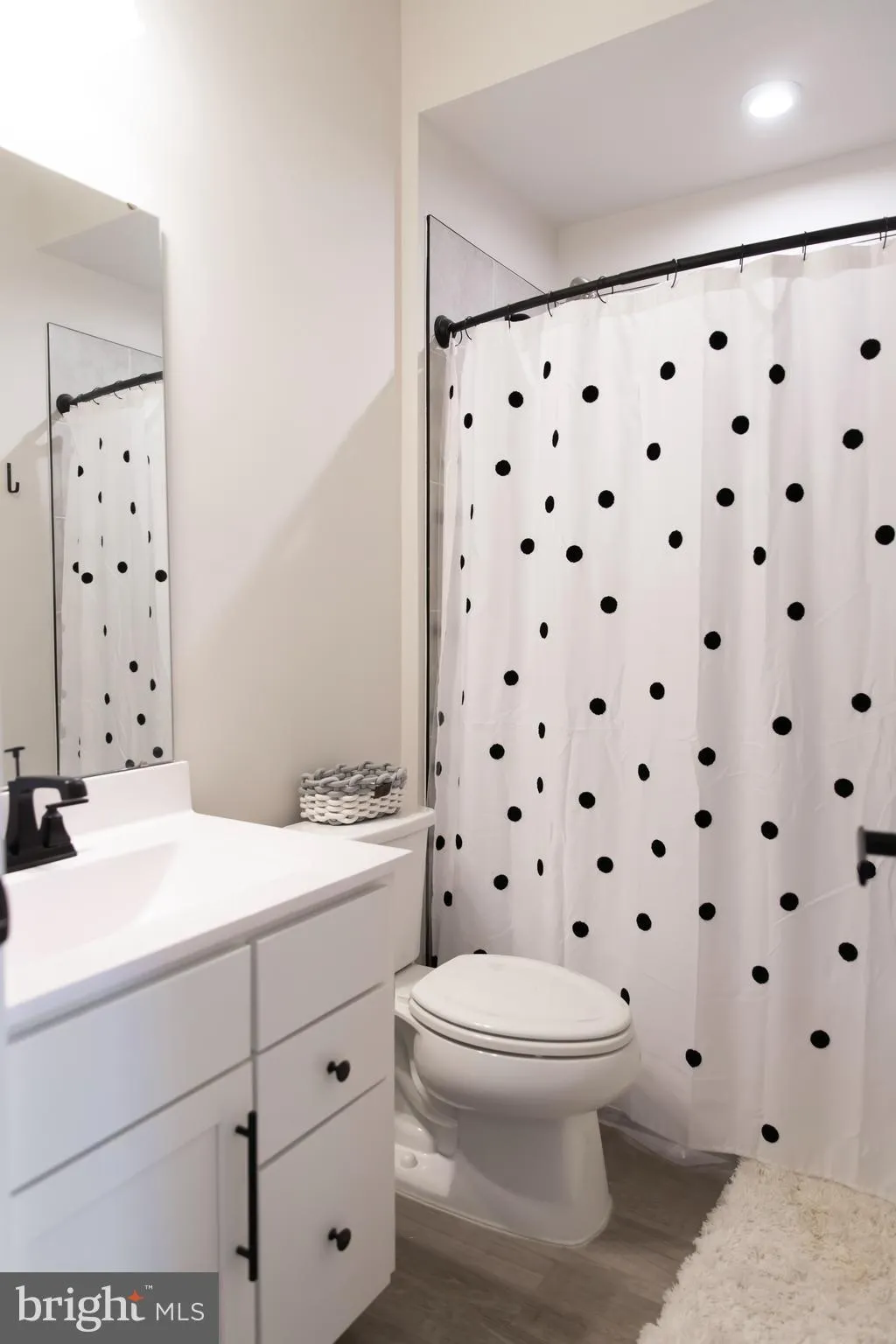 New Market, Maryland 21774, United States, 5 Bedrooms Bedrooms, ,5 BathroomsBathrooms,Residential,Active,131217