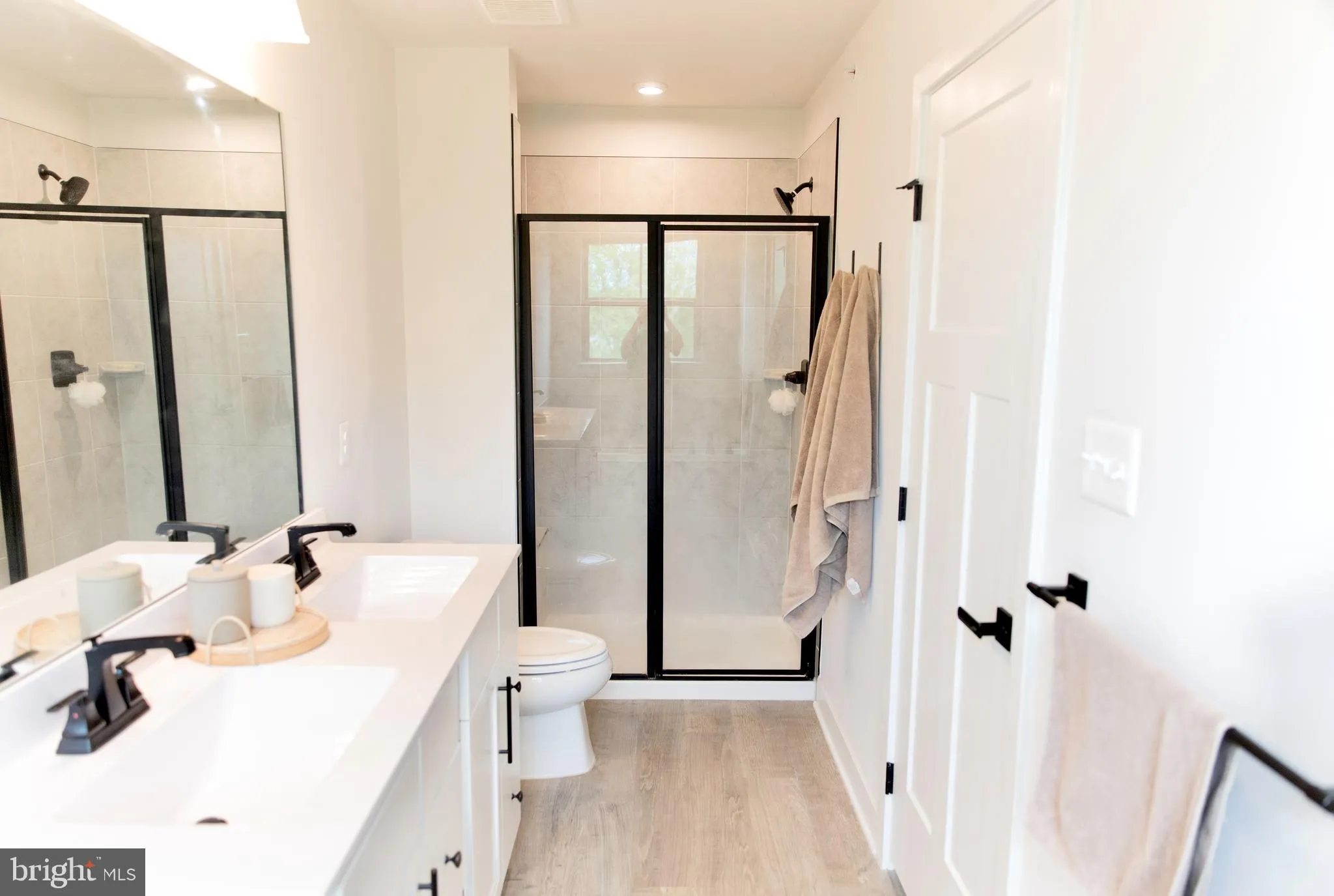 New Market, Maryland 21774, United States, 5 Bedrooms Bedrooms, ,5 BathroomsBathrooms,Residential,Active,131217