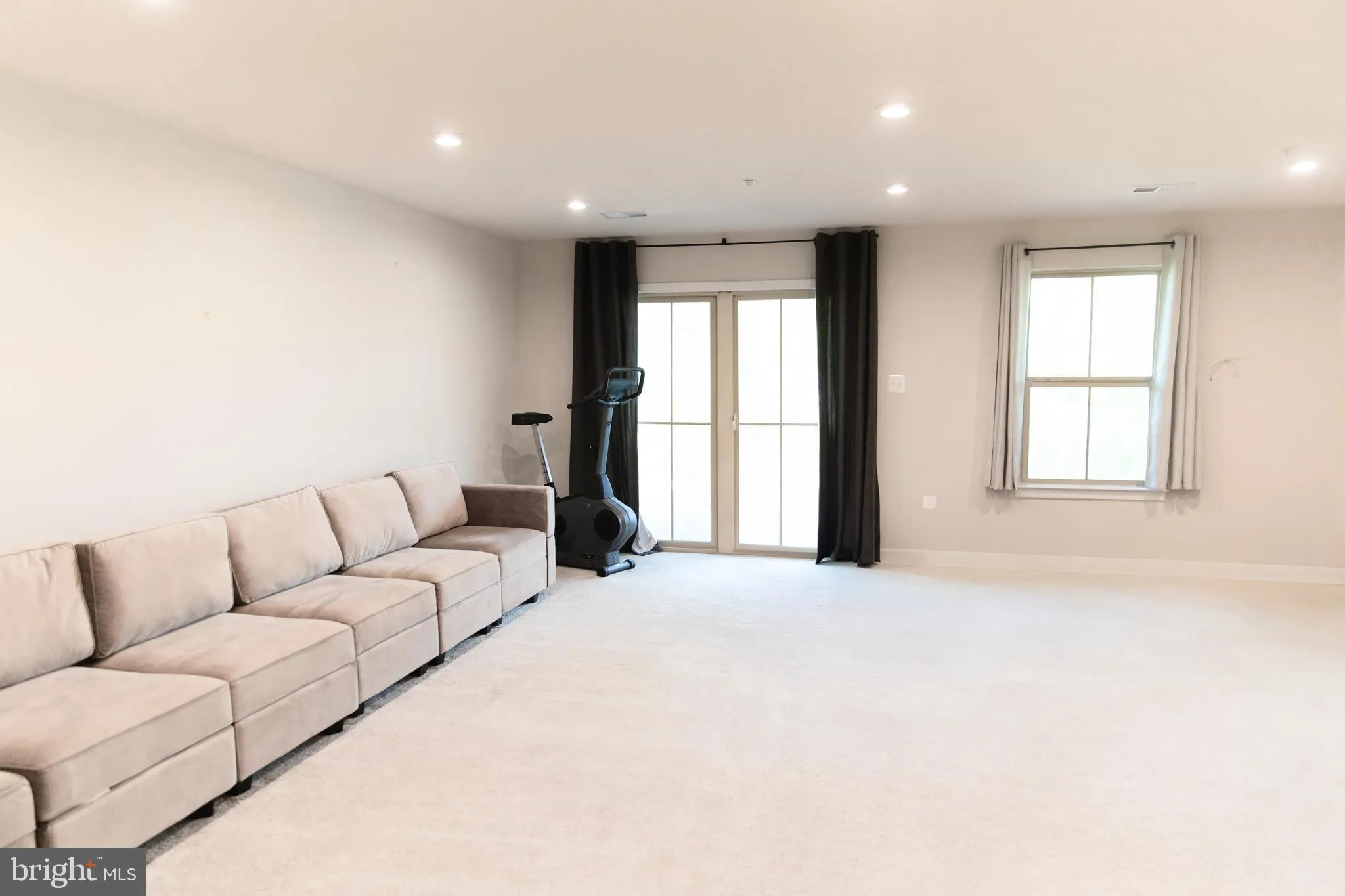 New Market, Maryland 21774, United States, 5 Bedrooms Bedrooms, ,5 BathroomsBathrooms,Residential,Active,131217