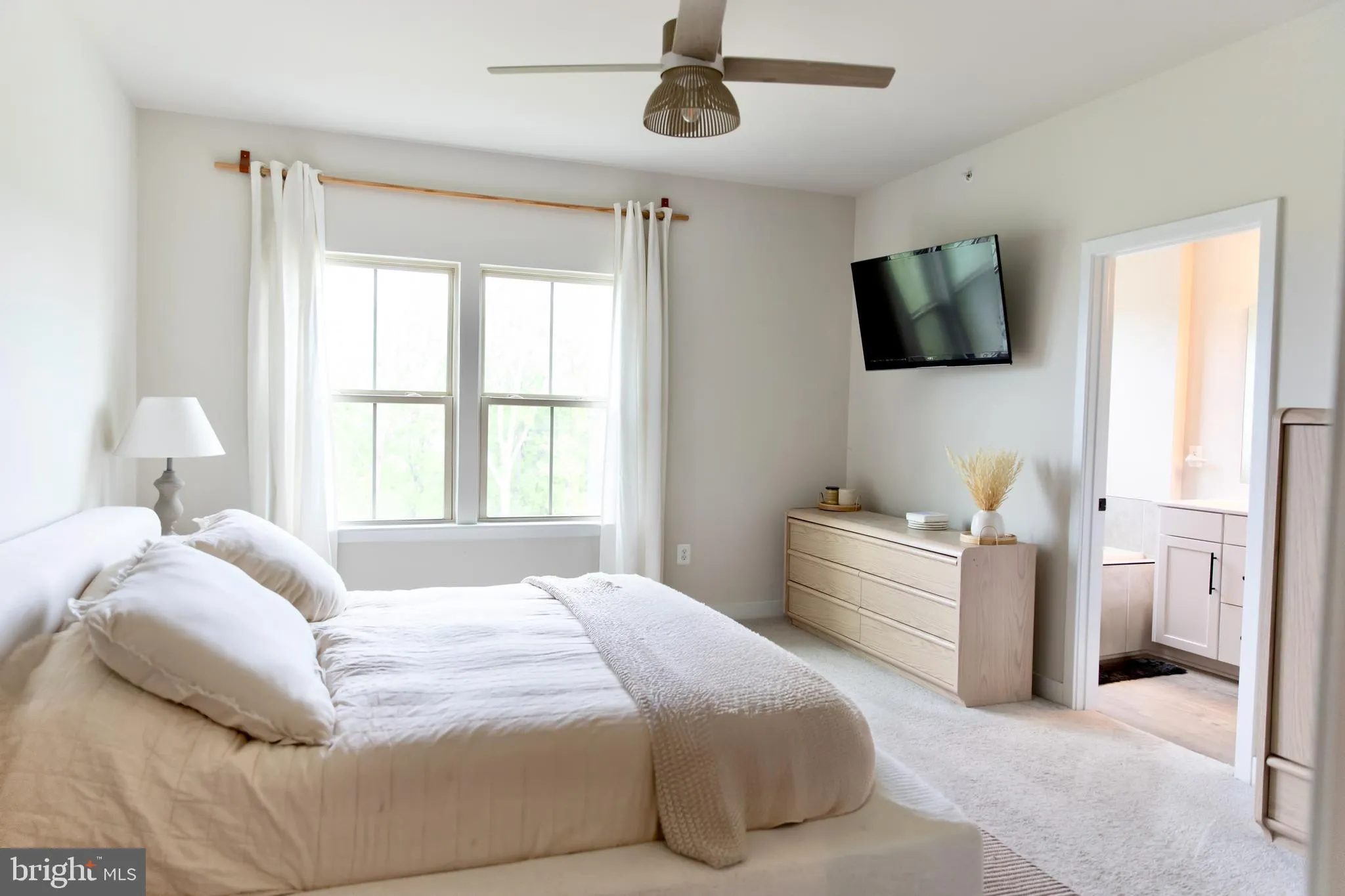 New Market, Maryland 21774, United States, 5 Bedrooms Bedrooms, ,5 BathroomsBathrooms,Residential,Active,131217