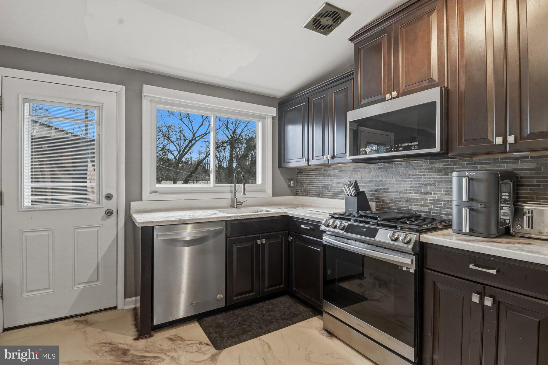 SCOTTS HILL - Residential