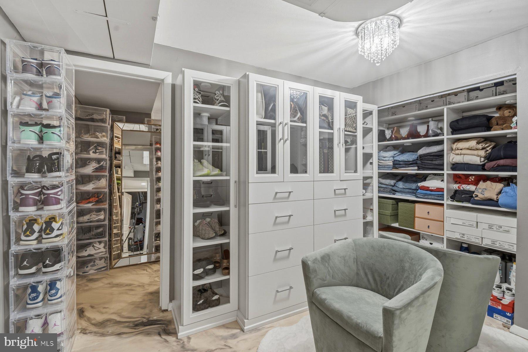 SCOTTS HILL - Residential