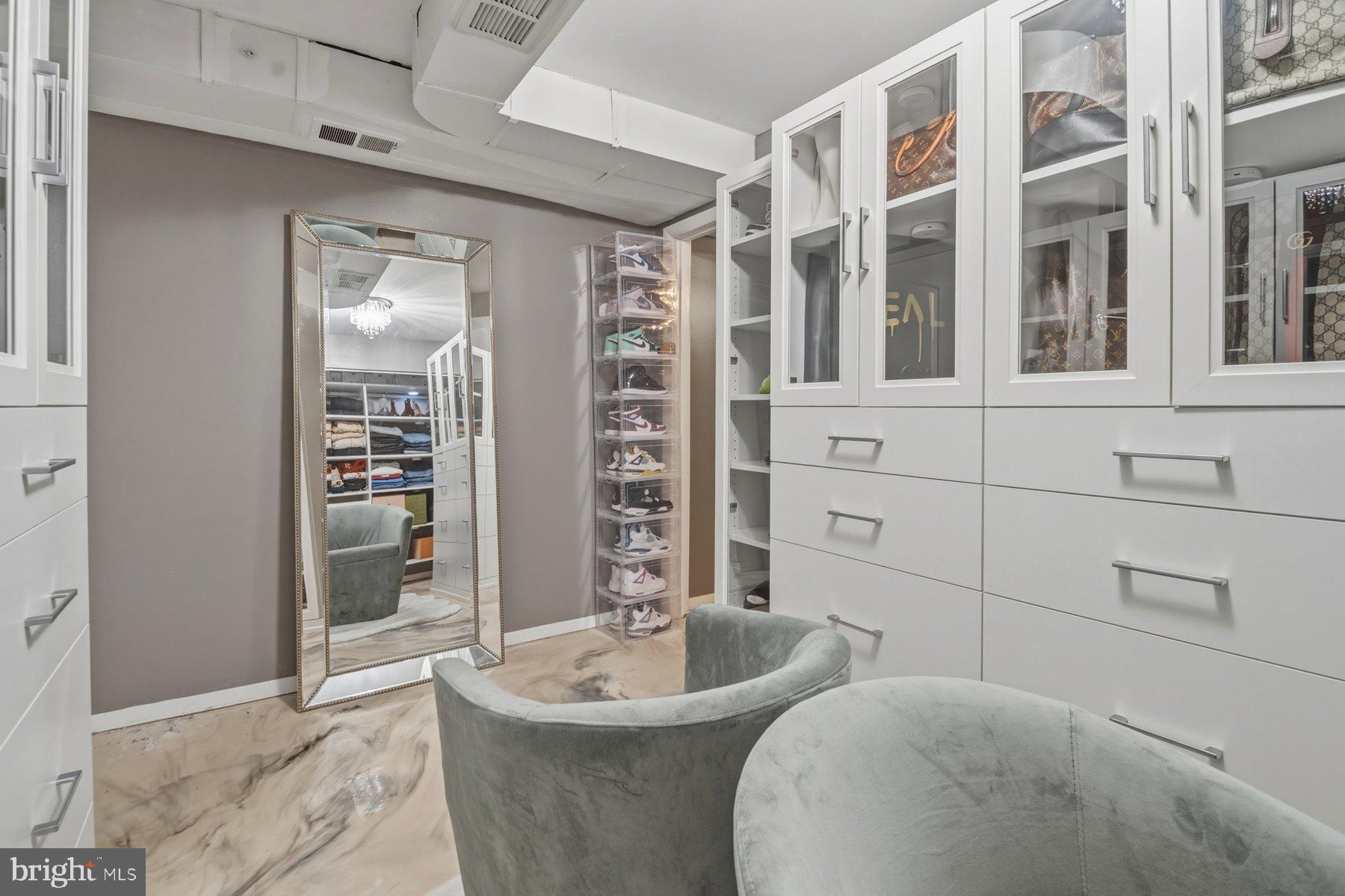 SCOTTS HILL - Residential