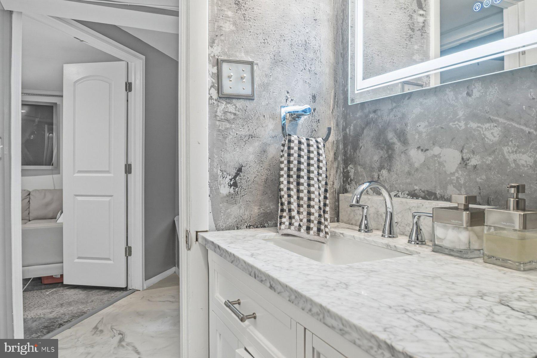 SCOTTS HILL - Residential