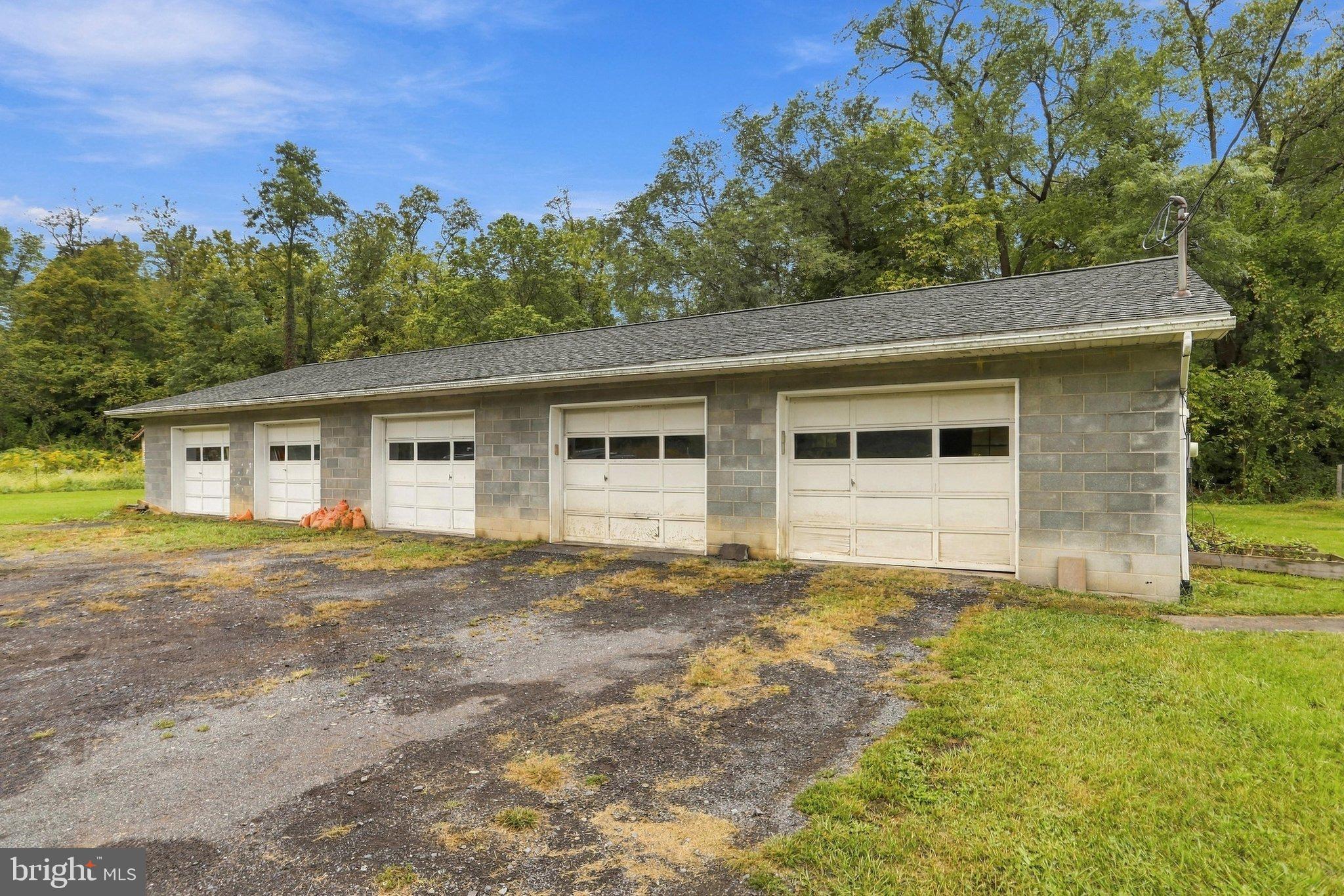 22607 GILPIN ROAD NE