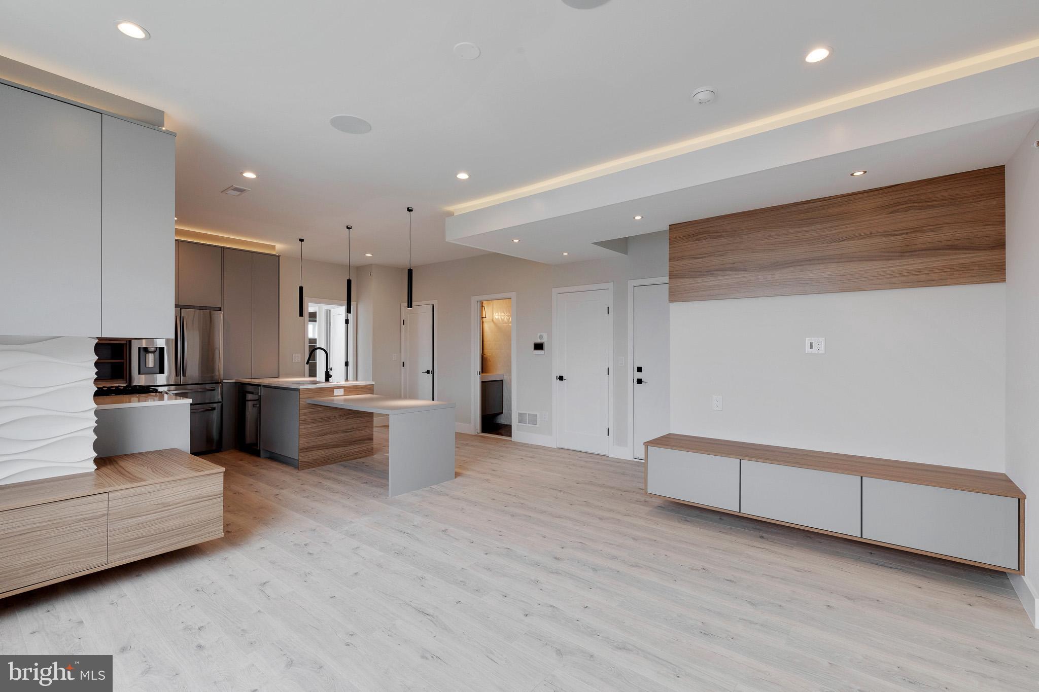 POINT BREEZE - Residential Lease