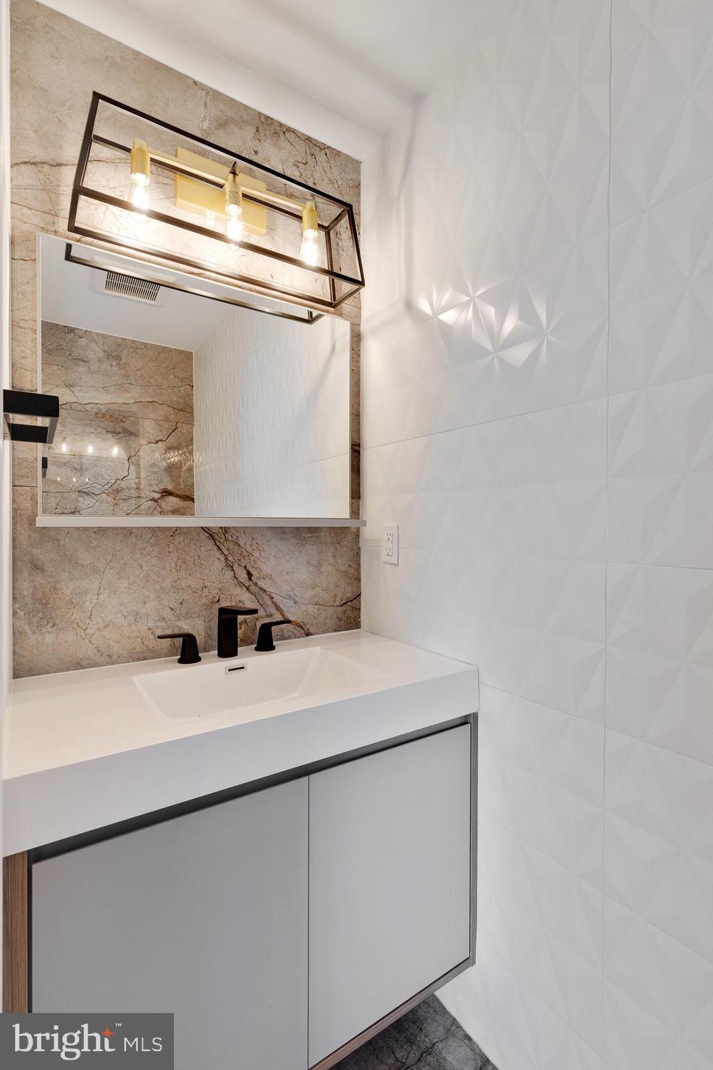 POINT BREEZE - Residential Lease