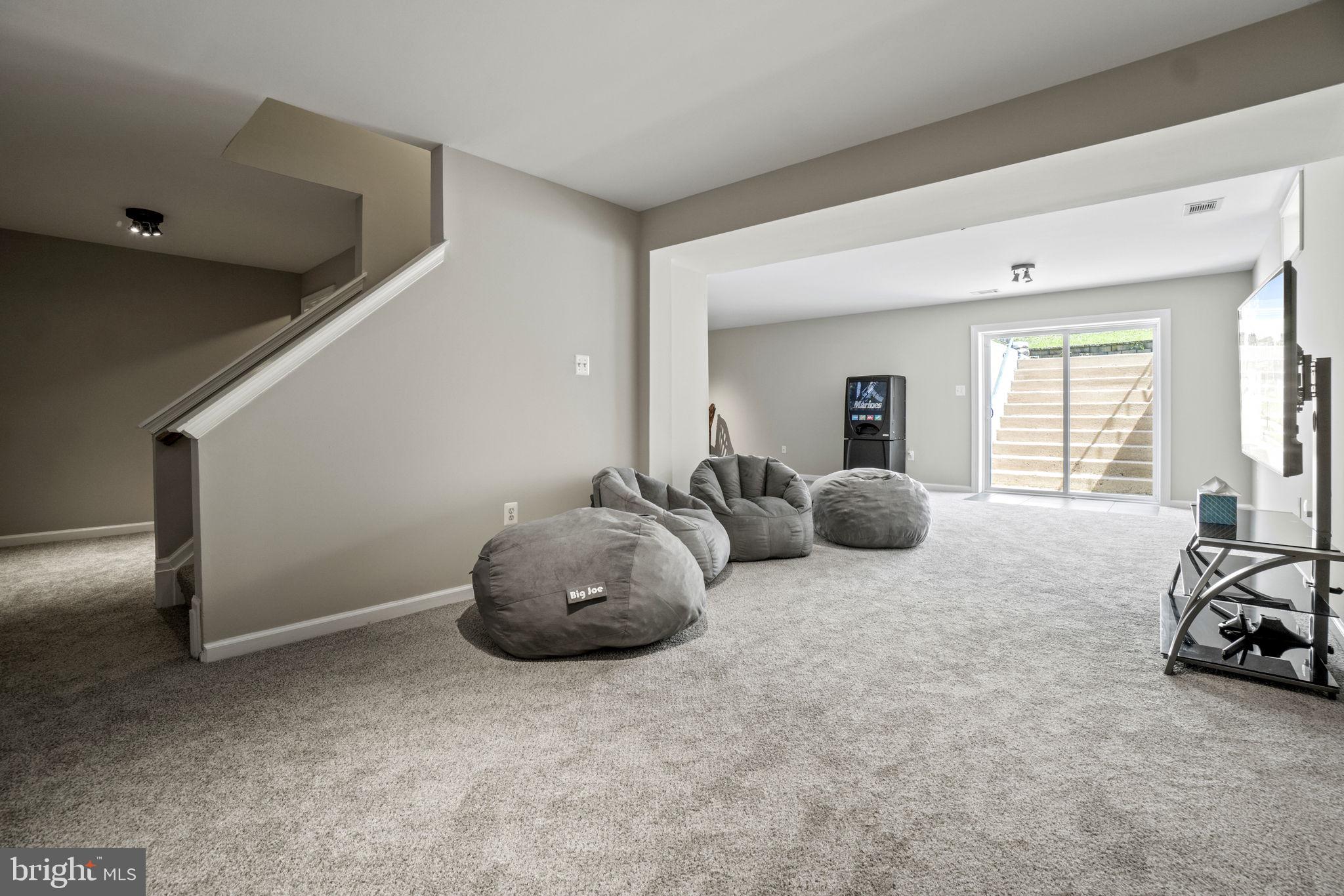 ENGLAND RUN NORTH - Residential