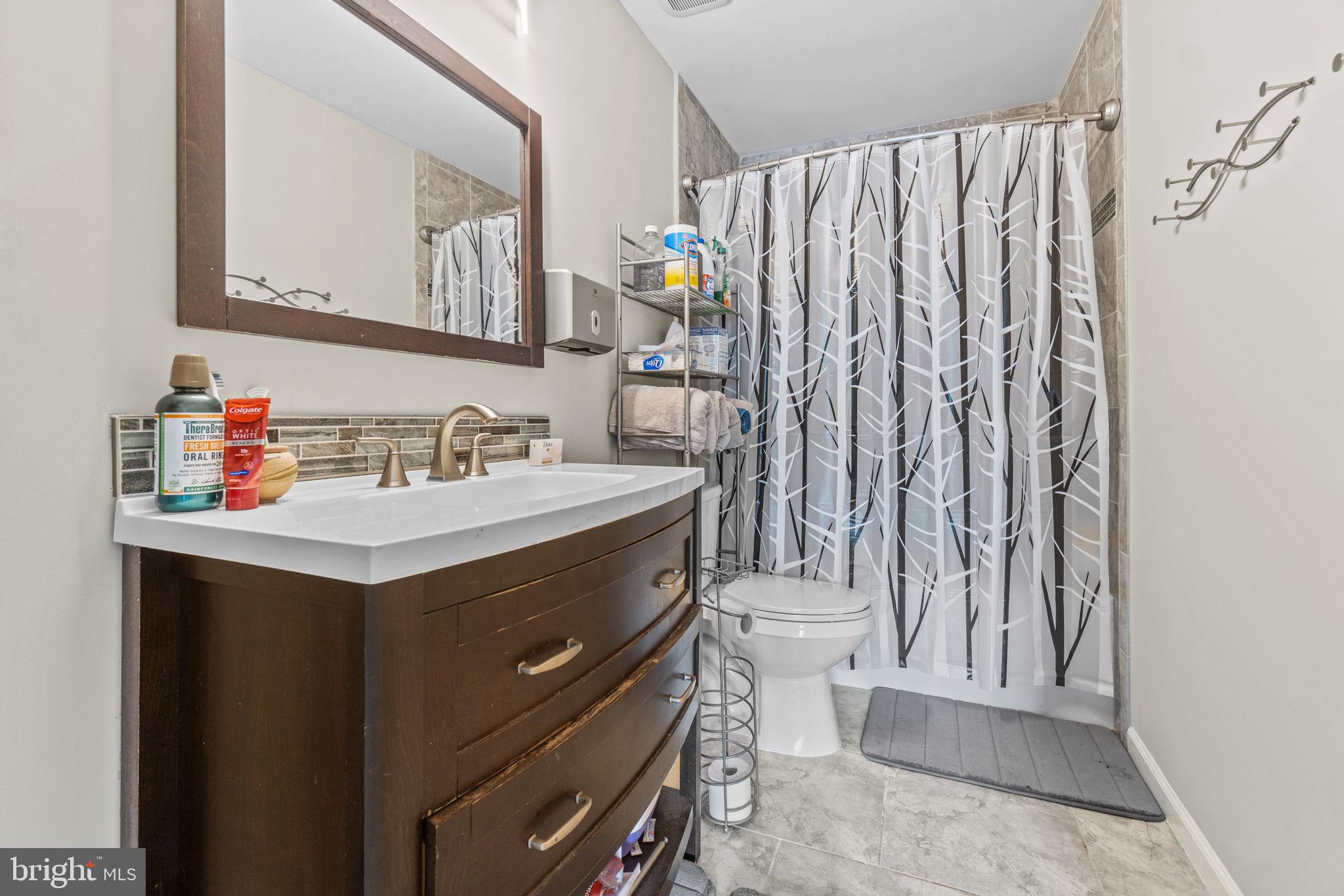 ENGLAND RUN NORTH - Residential