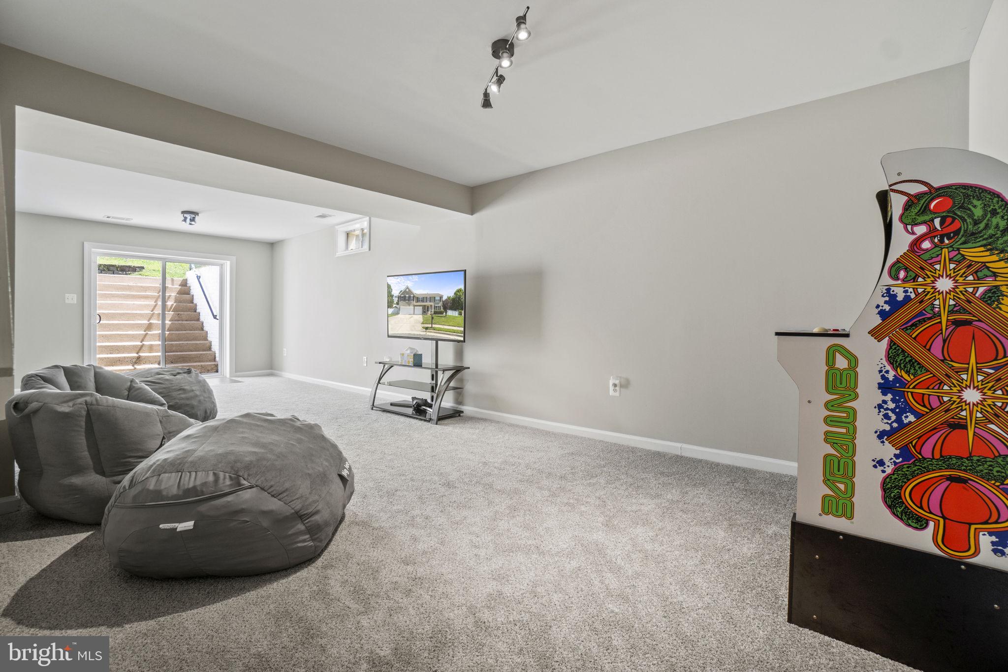 ENGLAND RUN NORTH - Residential