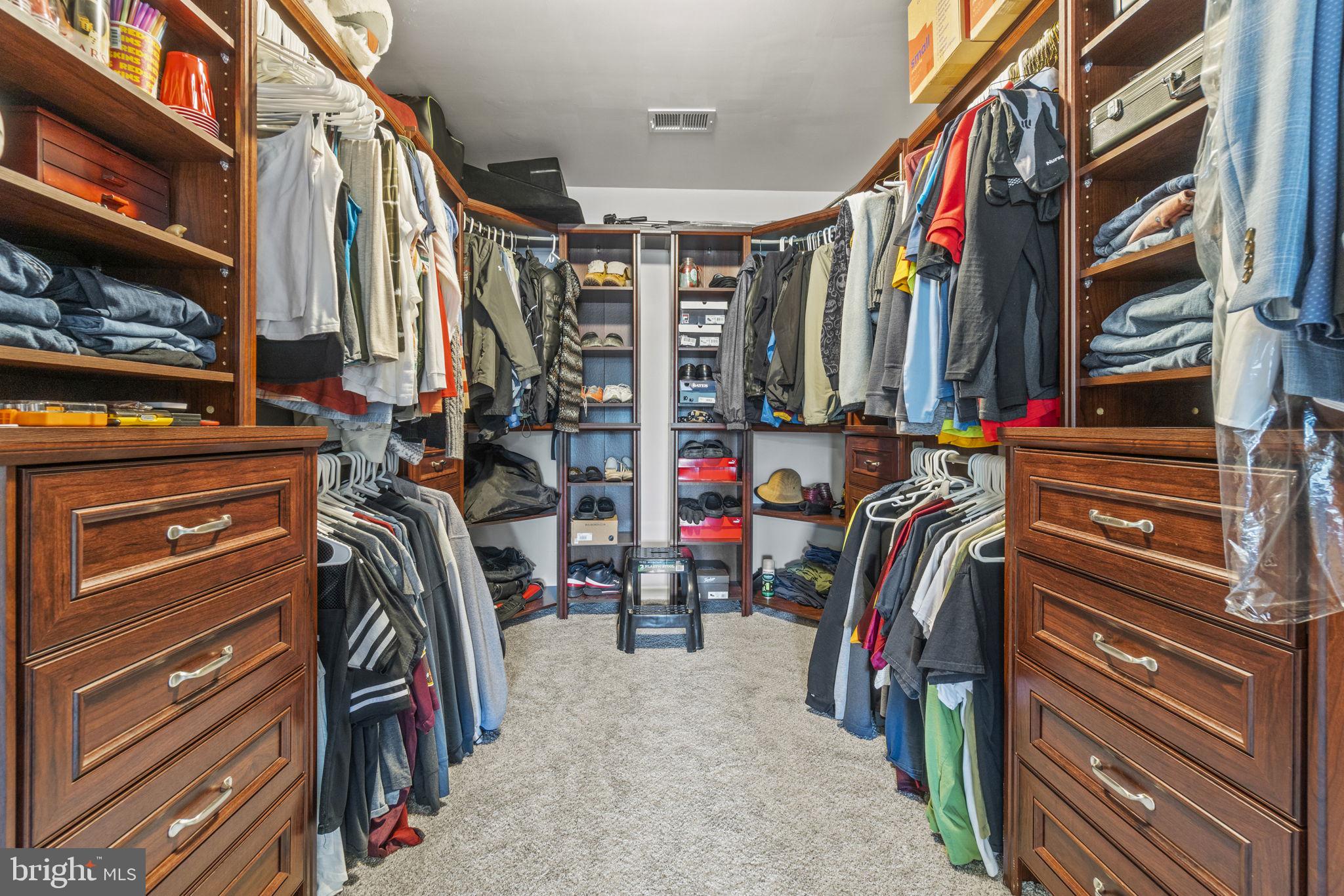 ENGLAND RUN NORTH - Residential