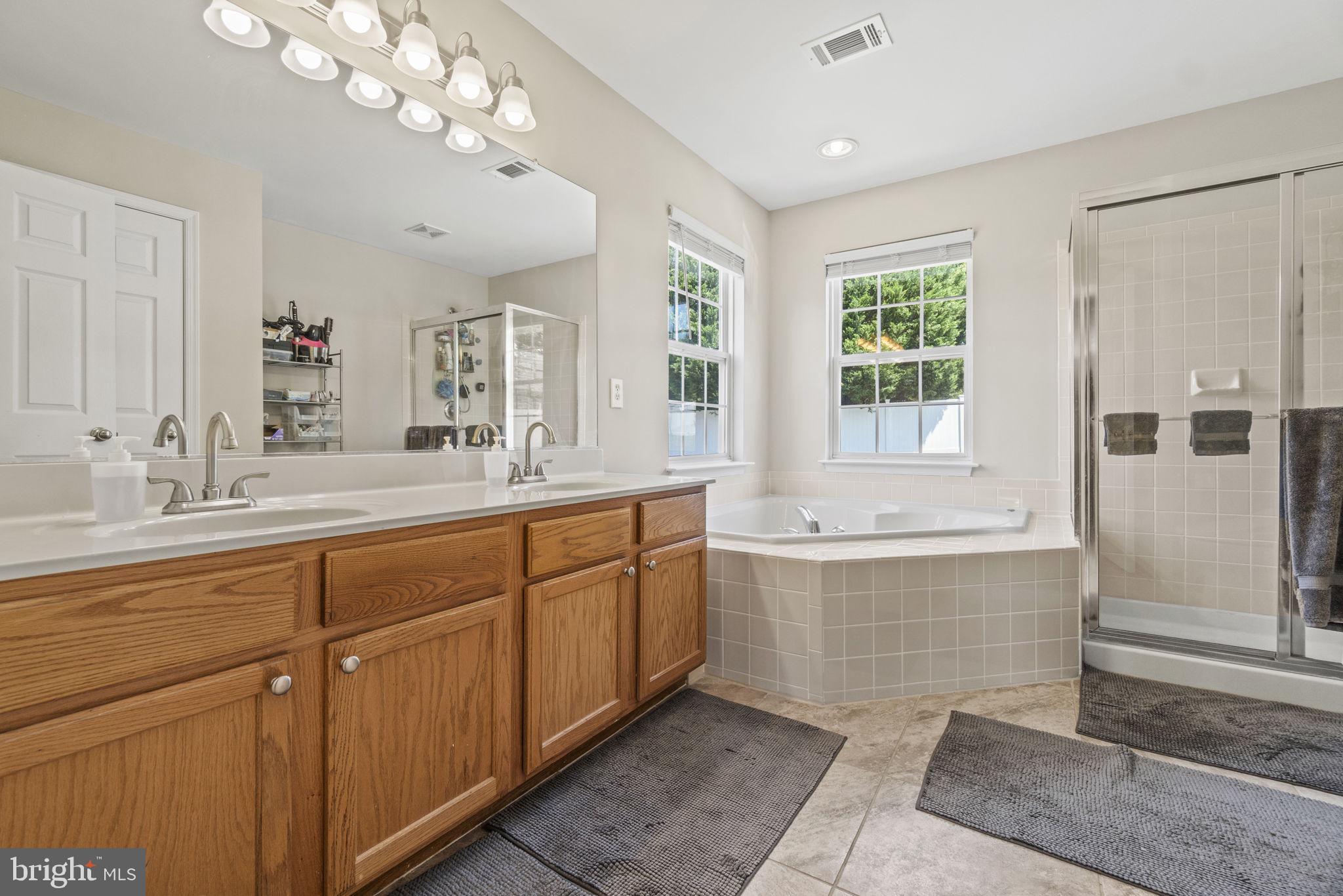 ENGLAND RUN NORTH - Residential