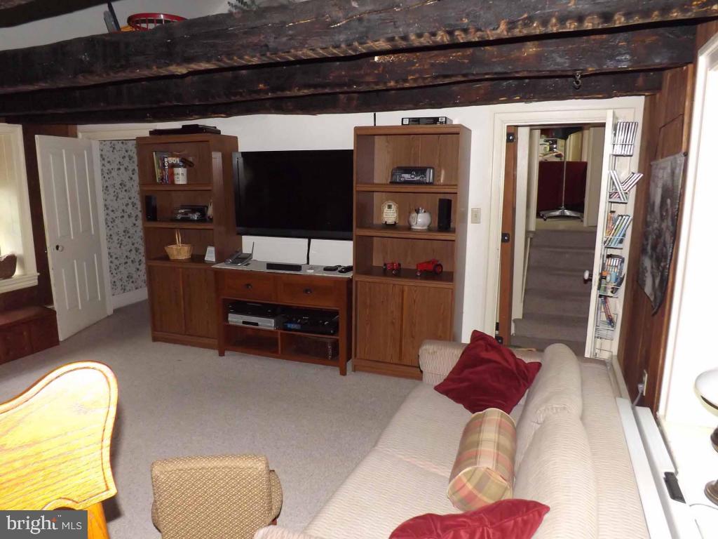 BRICKERVILLE - Residential