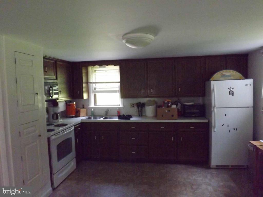 BRICKERVILLE - Residential