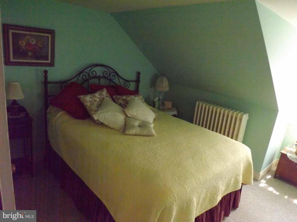 BRICKERVILLE - Residential