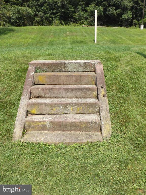 BRICKERVILLE - Residential