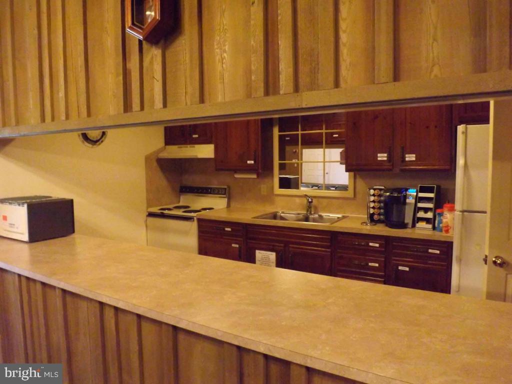 BRICKERVILLE - Residential