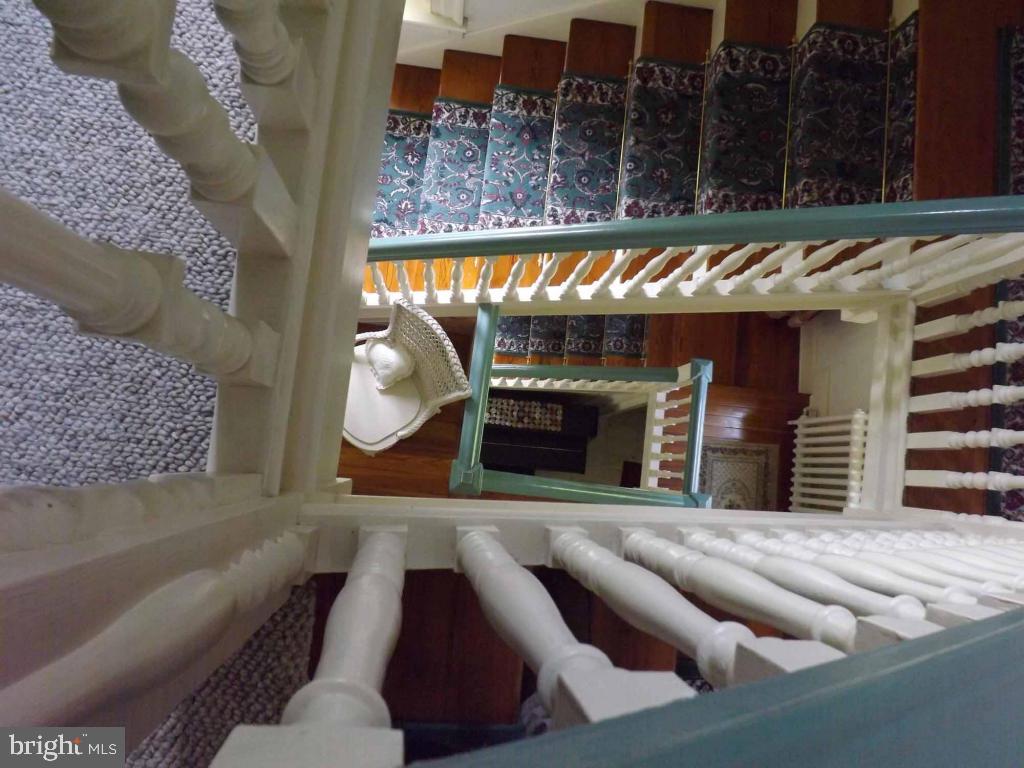 BRICKERVILLE - Residential