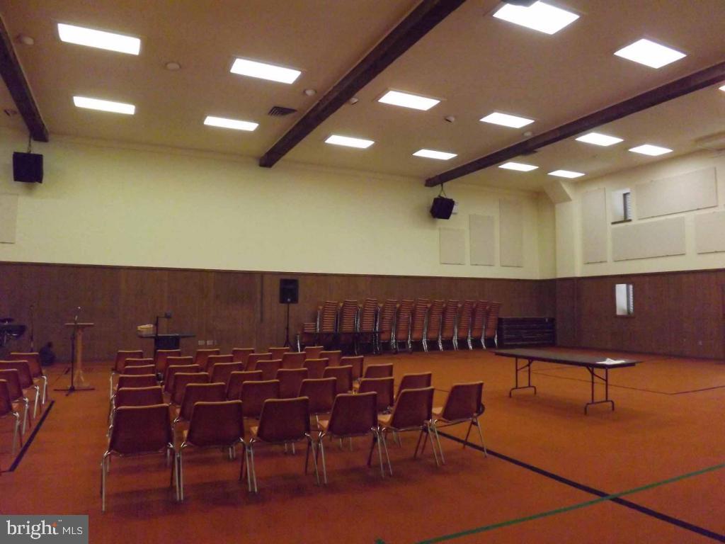 BRICKERVILLE - Residential